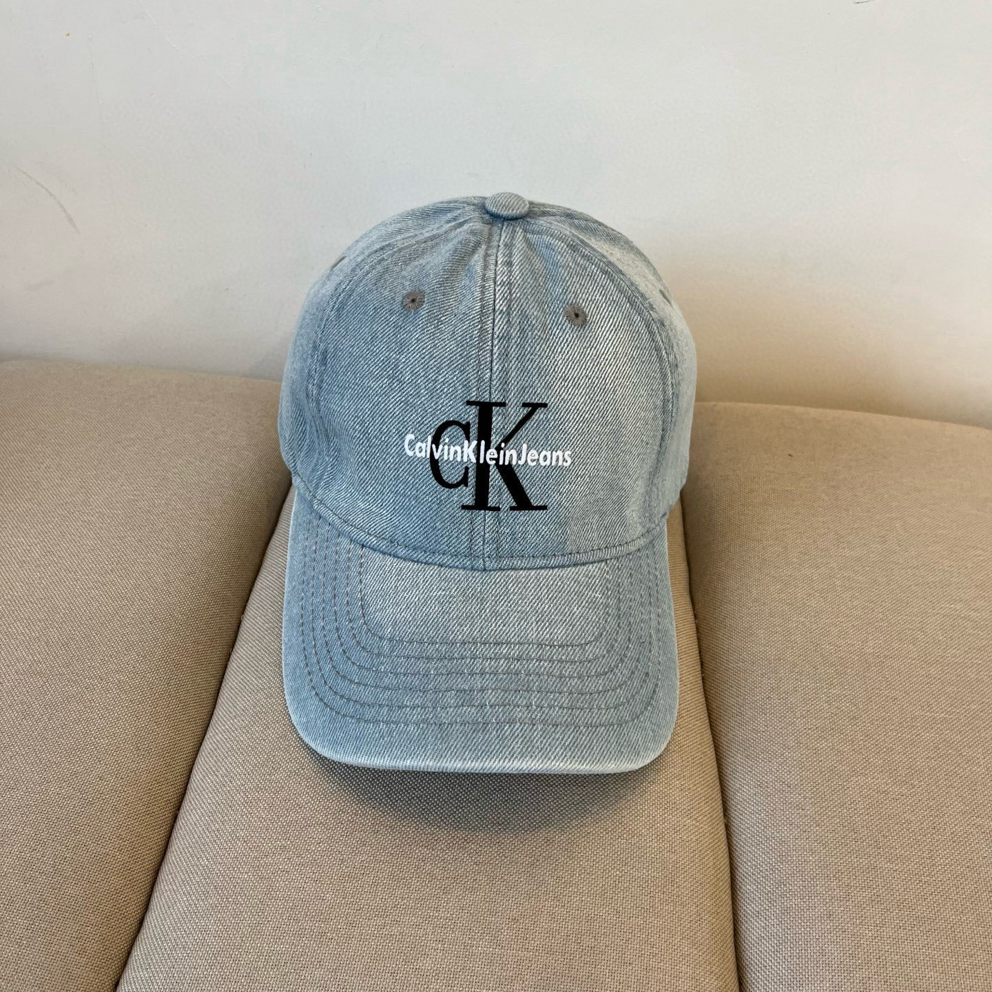  Calvin Klein，CKlogo棒球帽 请认准高端品质市场唯一对版，小红书推荐，时尚百搭，众多明