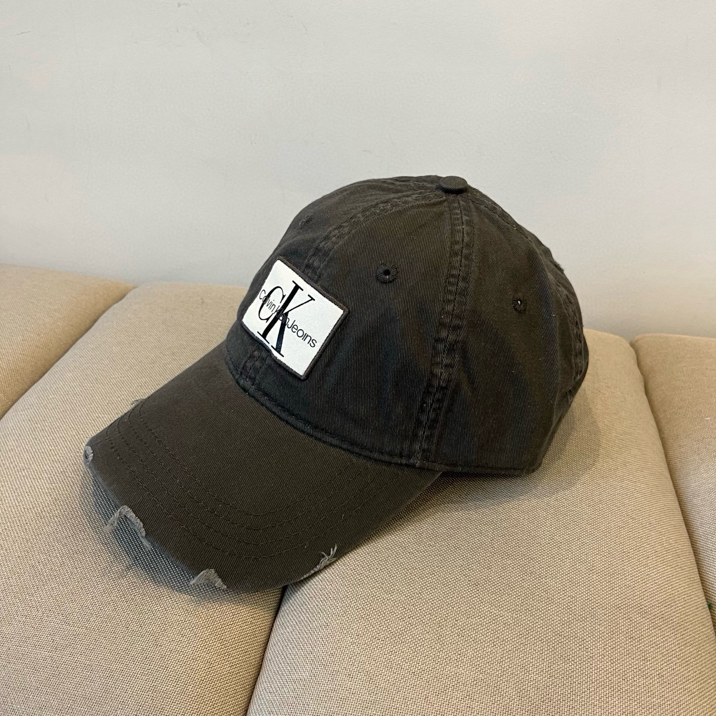  Calvin Klein，CKlogo棒球帽 请认准高端品质市场唯一对版，小红书推荐，时尚百搭，众多明