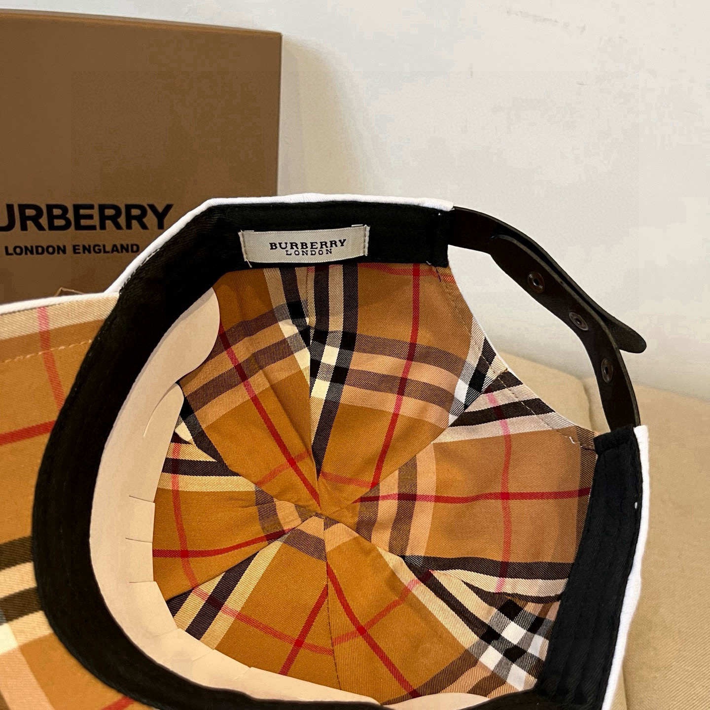  BURBERRY巴宝利早春新款棒球帽，简约尚时风，男女同款！高质品，尊享品质感！