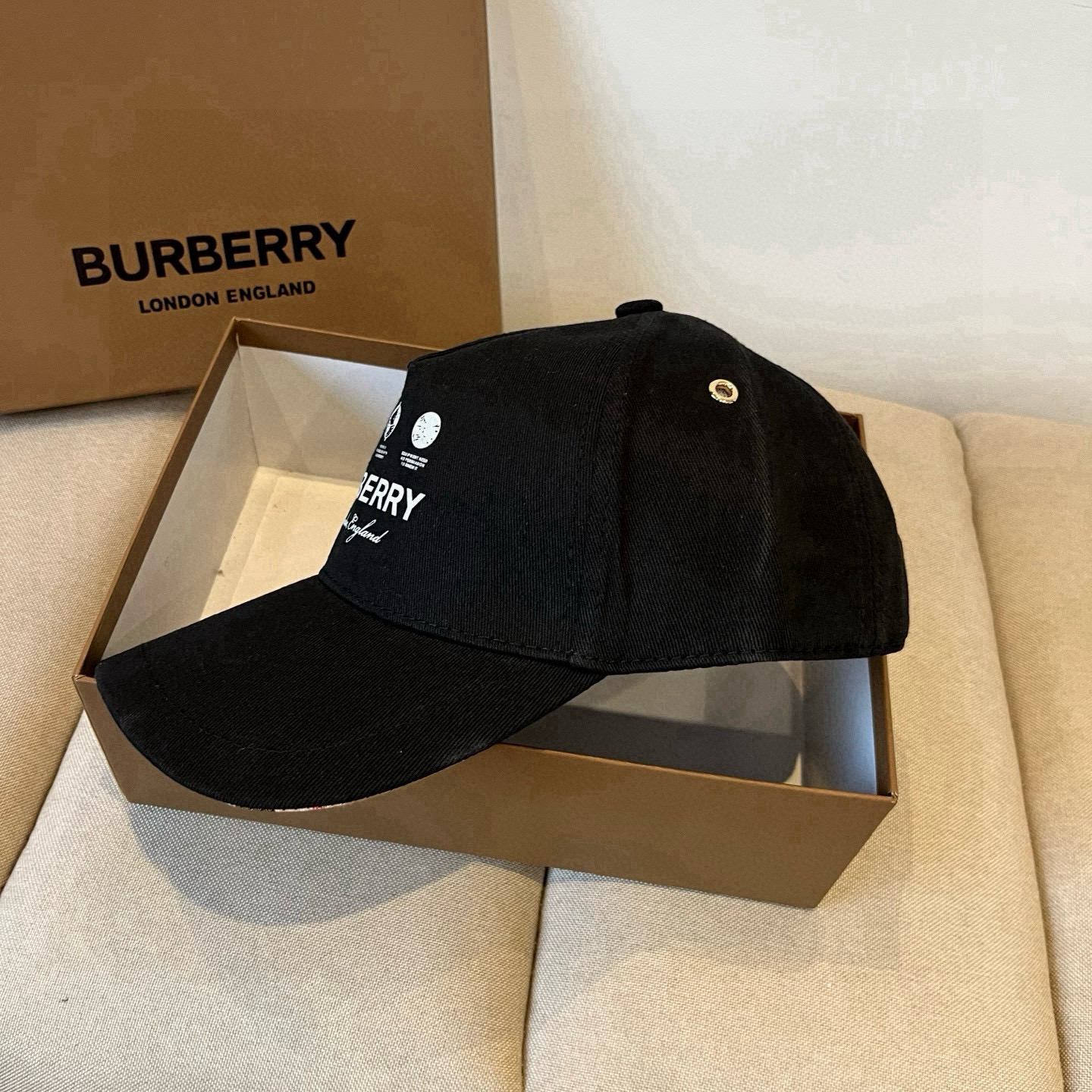  BURBERRY巴宝利早春新款棒球帽，简约尚时风，男女同款！高质品，尊享品质感！