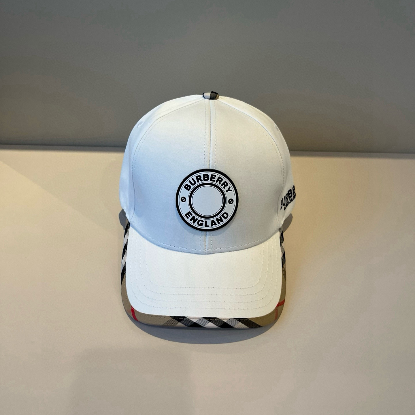  BURBERRY巴宝利早春新款棒球帽，简约尚时风，男女同款！高质品，尊享品质感！