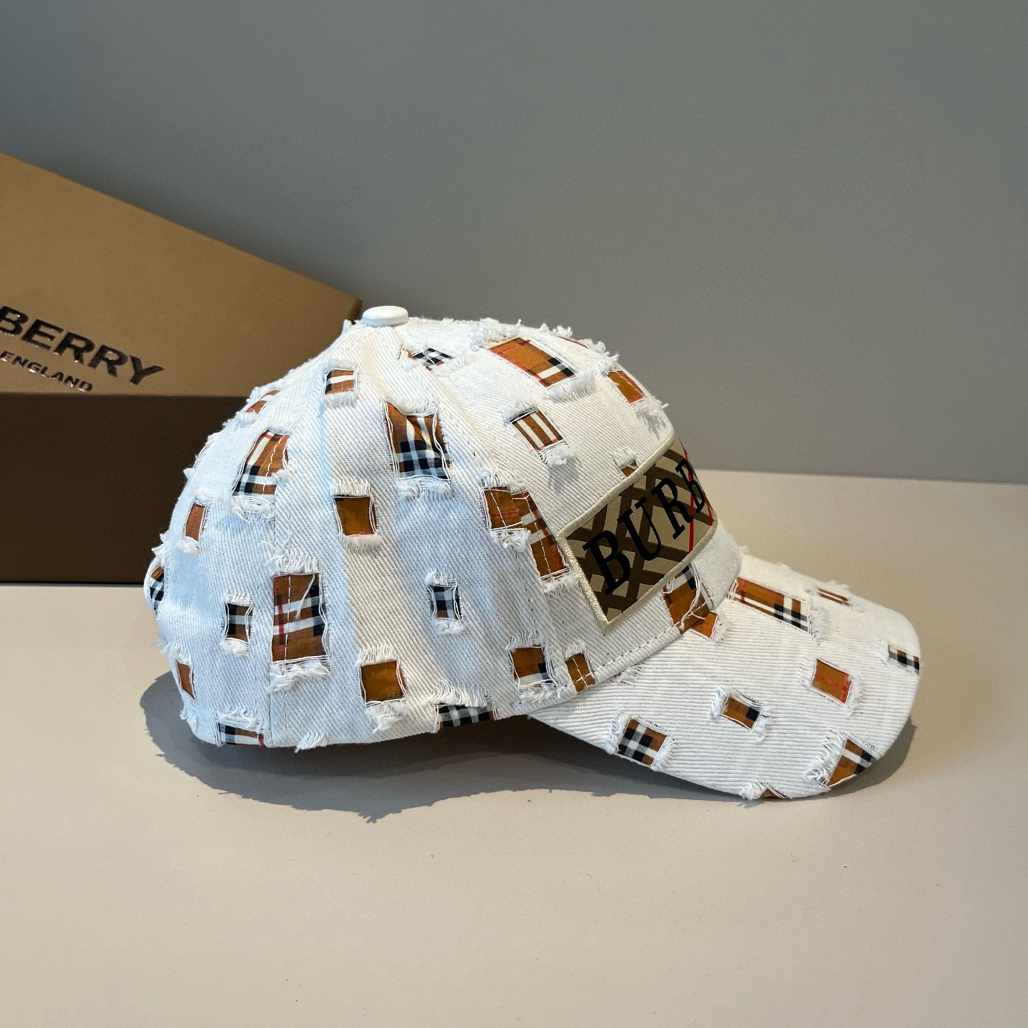  BURBERRY巴宝利早春新款棒球帽，简约尚时风，男女同款！高质品，尊享品质感！