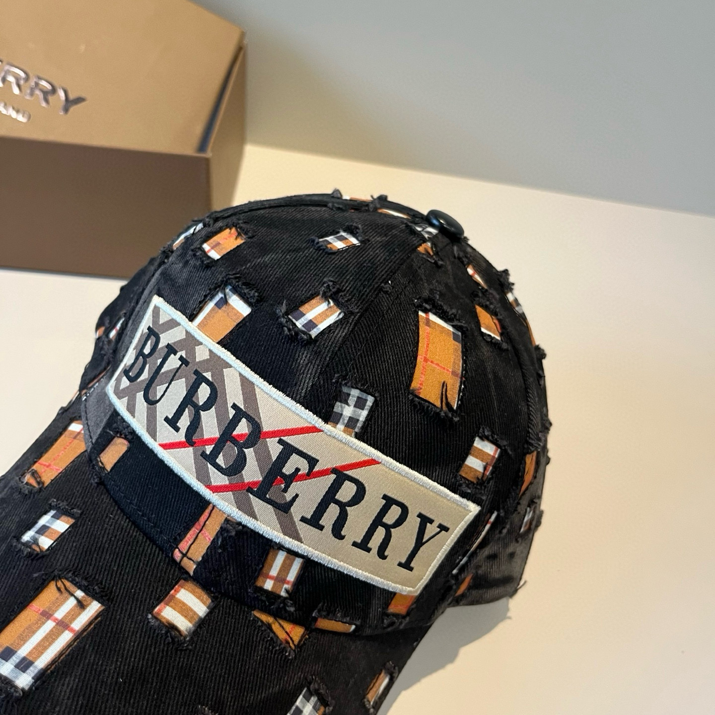  BURBERRY巴宝利早春新款棒球帽，简约尚时风，男女同款！高质品，尊享品质感！