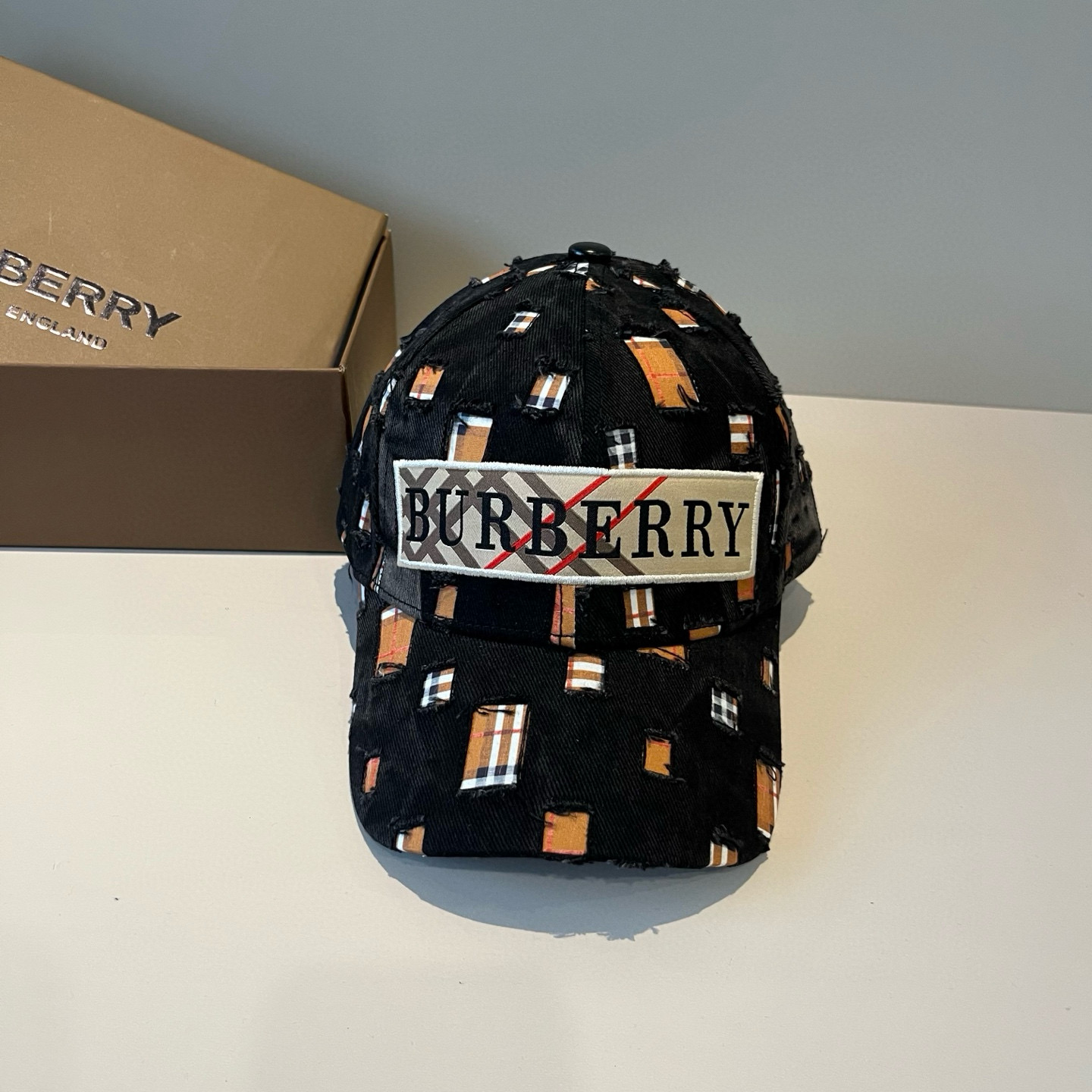  BURBERRY巴宝利早春新款棒球帽，简约尚时风，男女同款！高质品，尊享品质感！