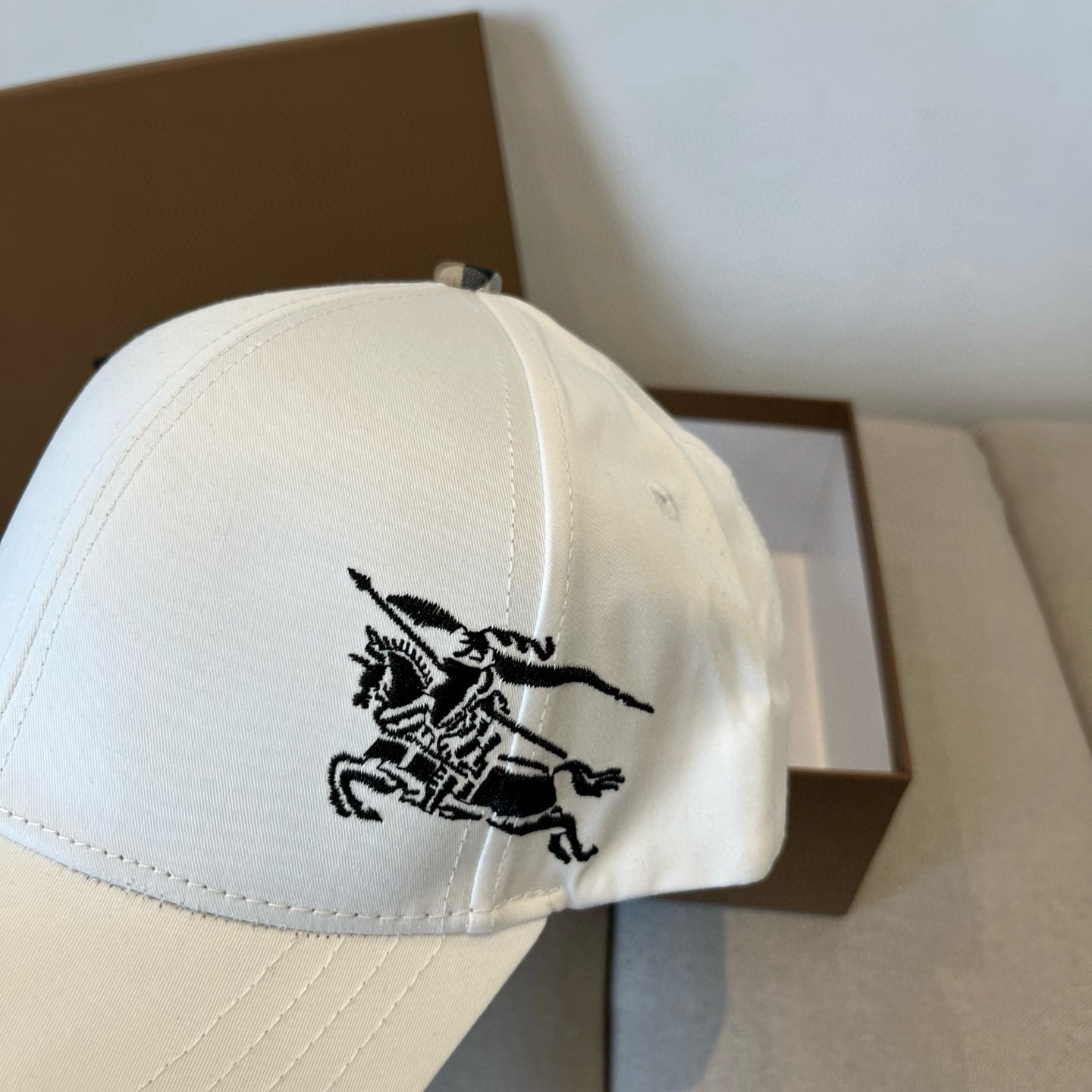  BURBERRY巴宝利早春新款棒球帽，简约尚时风，男女同款！高质品，尊享品质感！