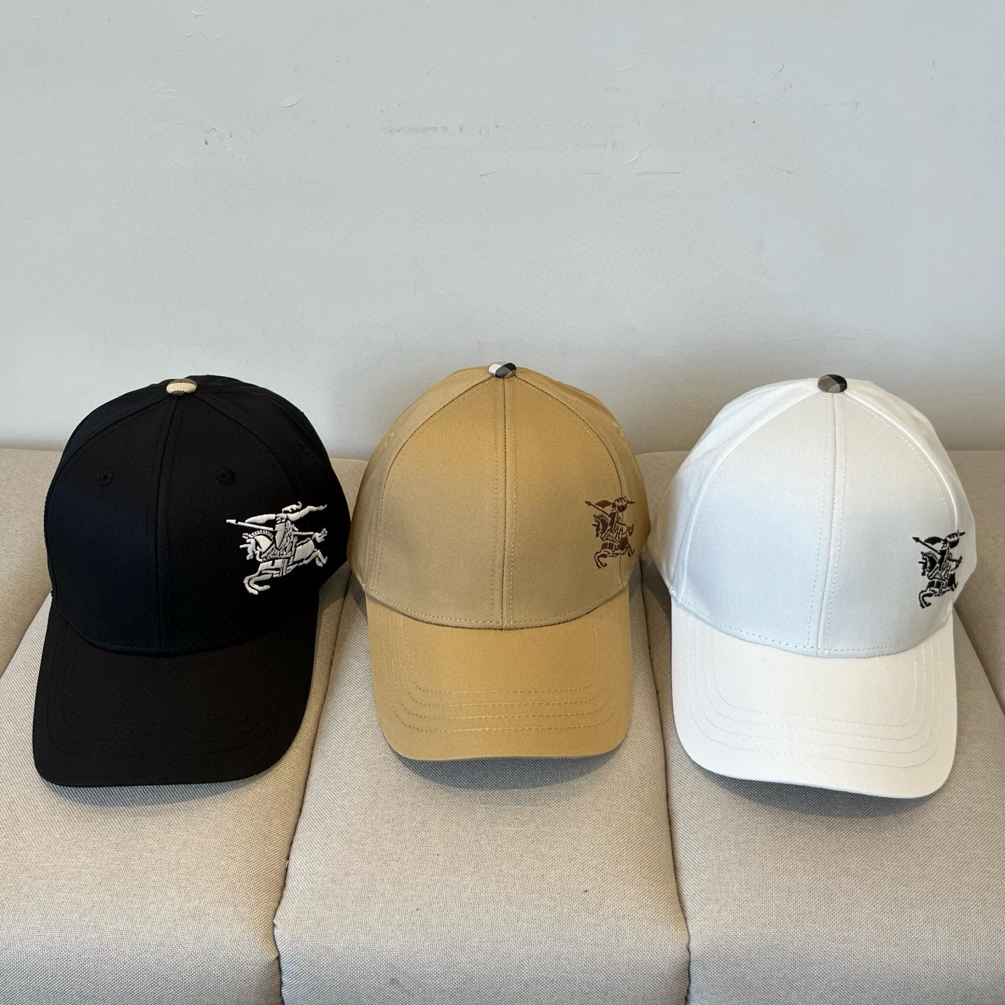  BURBERRY巴宝利早春新款棒球帽，简约尚时风，男女同款！高质品，尊享品质感！