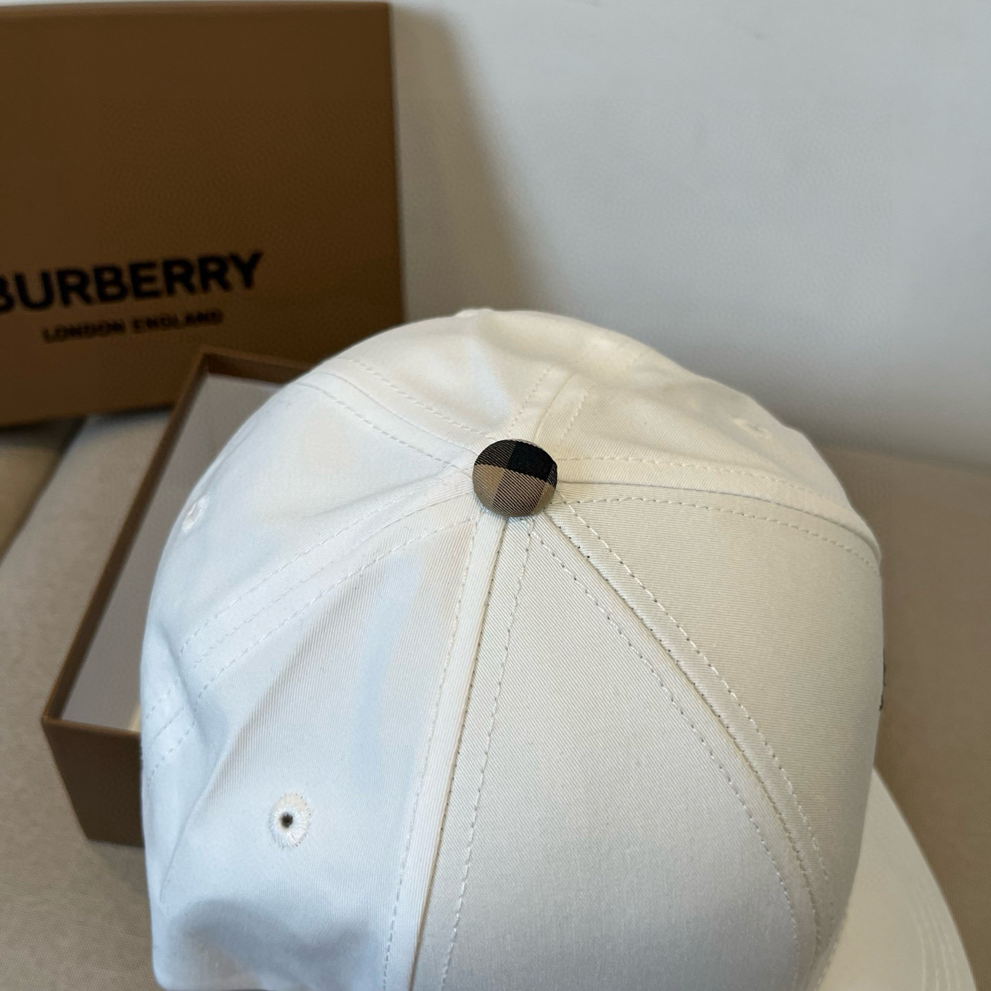  BURBERRY巴宝利早春新款棒球帽，简约尚时风，男女同款！高质品，尊享品质感！