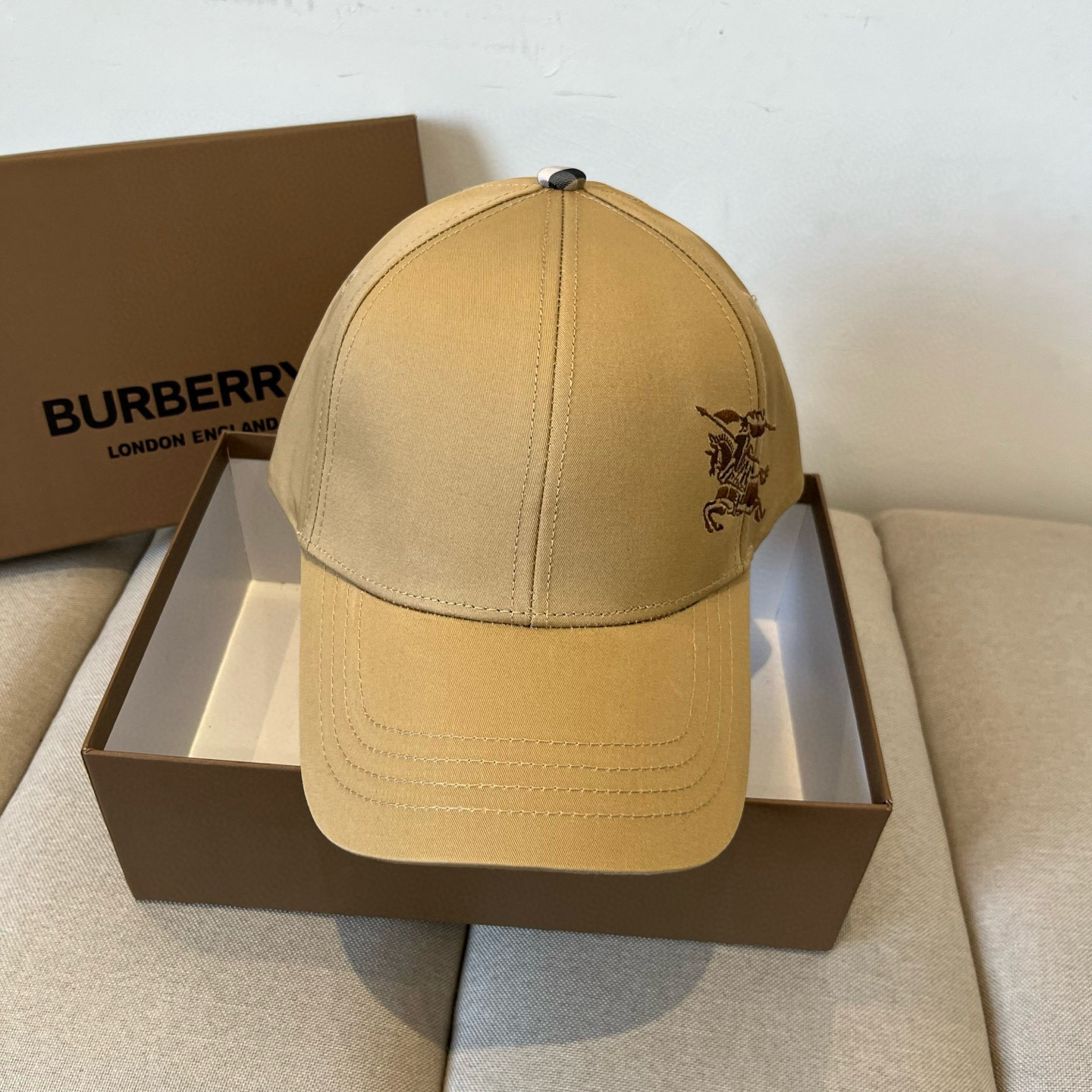  BURBERRY巴宝利早春新款棒球帽，简约尚时风，男女同款！高质品，尊享品质感！