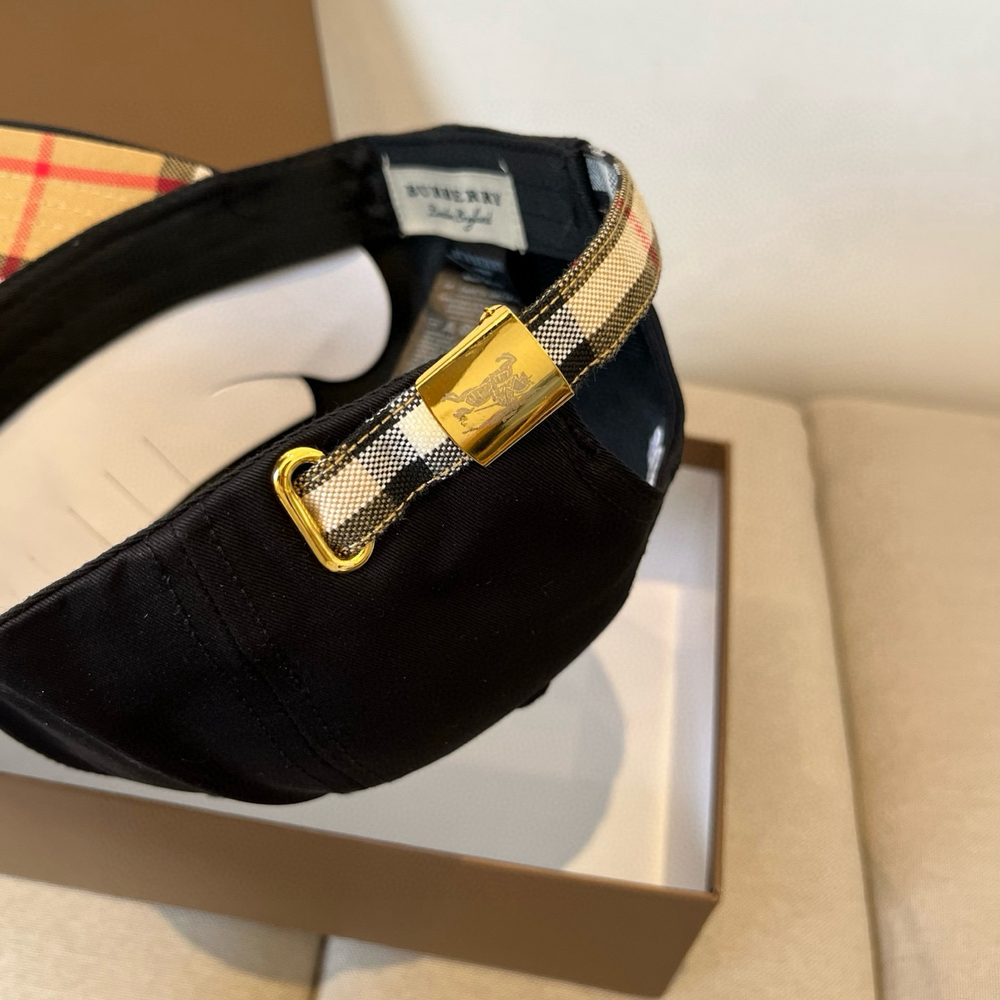  BURBERRY巴宝利早春新款棒球帽，简约尚时风，男女同款！高质品，尊享品质感！