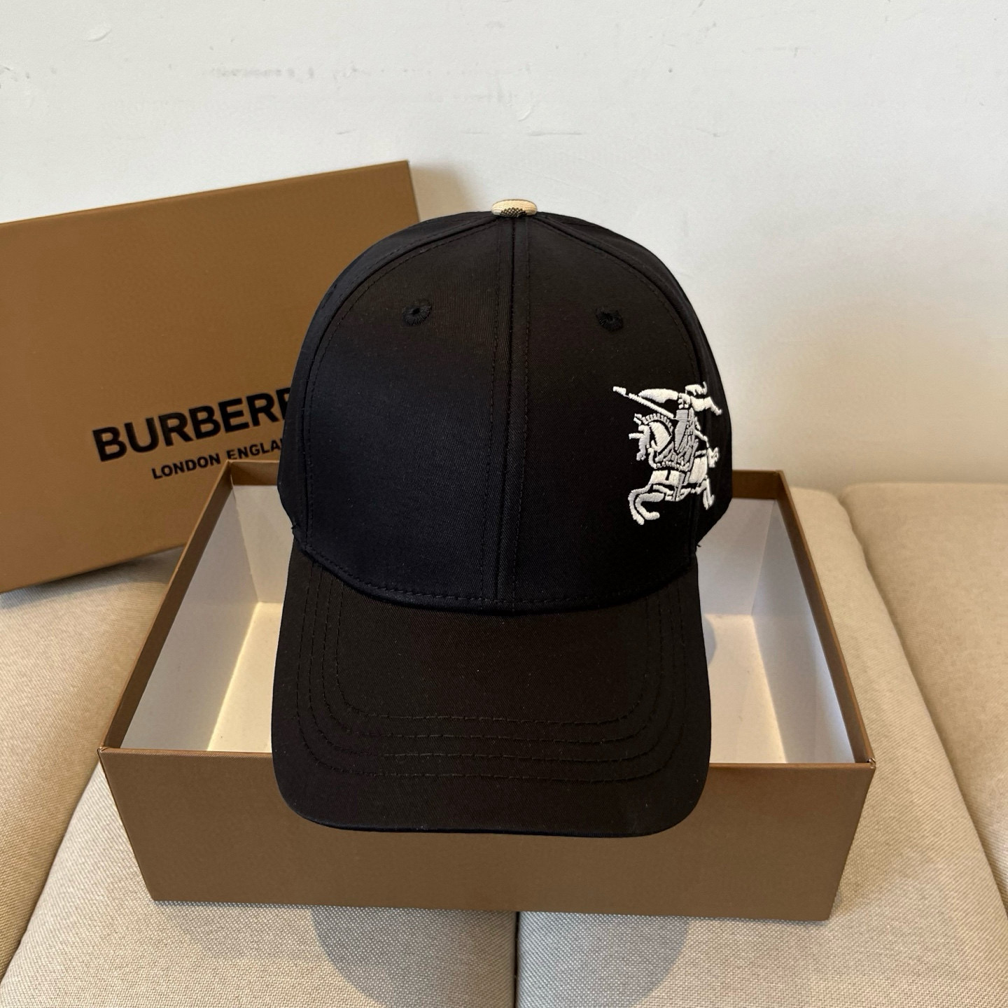  BURBERRY巴宝利早春新款棒球帽，简约尚时风，男女同款！高质品，尊享品质感！