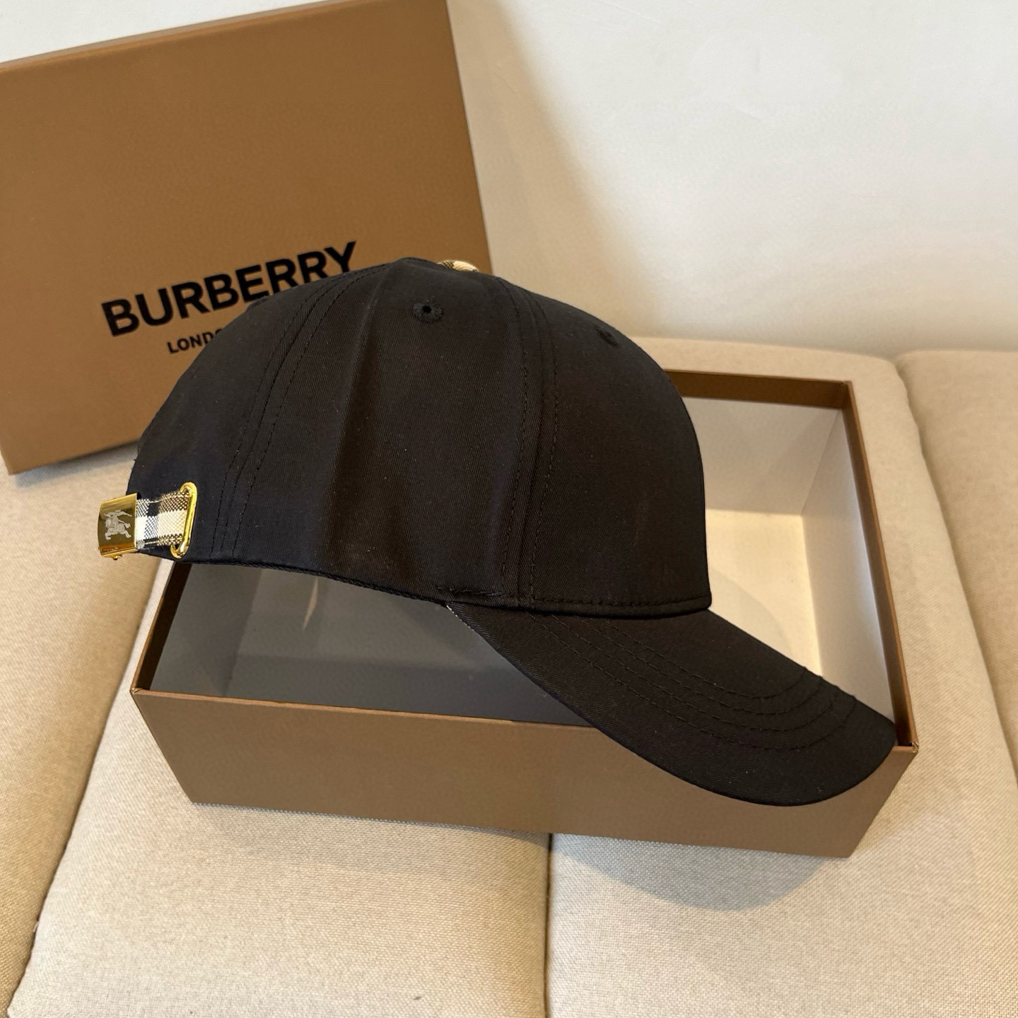  BURBERRY巴宝利早春新款棒球帽，简约尚时风，男女同款！高质品，尊享品质感！