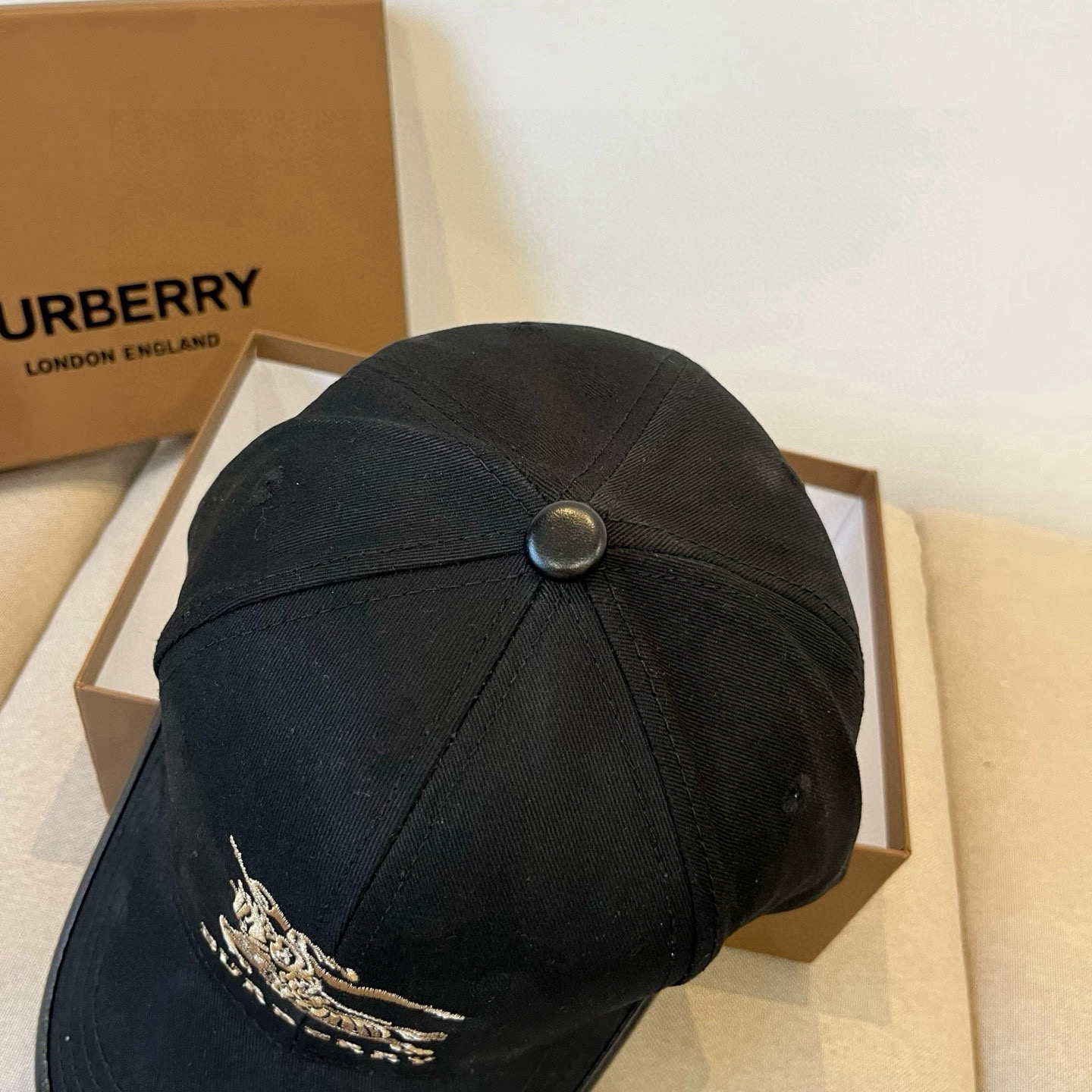  BURBERRY巴宝利早春新款棒球帽，简约尚时风，男女同款！高质品，尊享品质感！