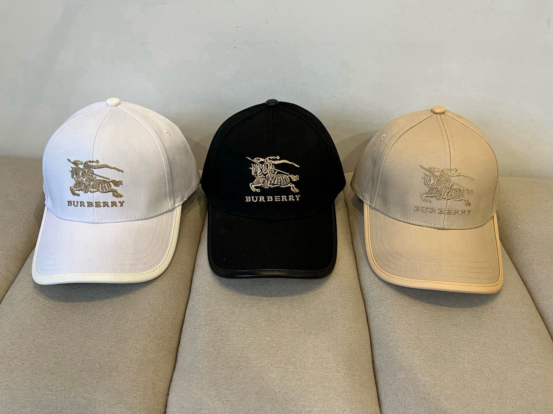  BURBERRY巴宝利早春新款棒球帽，简约尚时风，男女同款！高质品，尊享品质感！