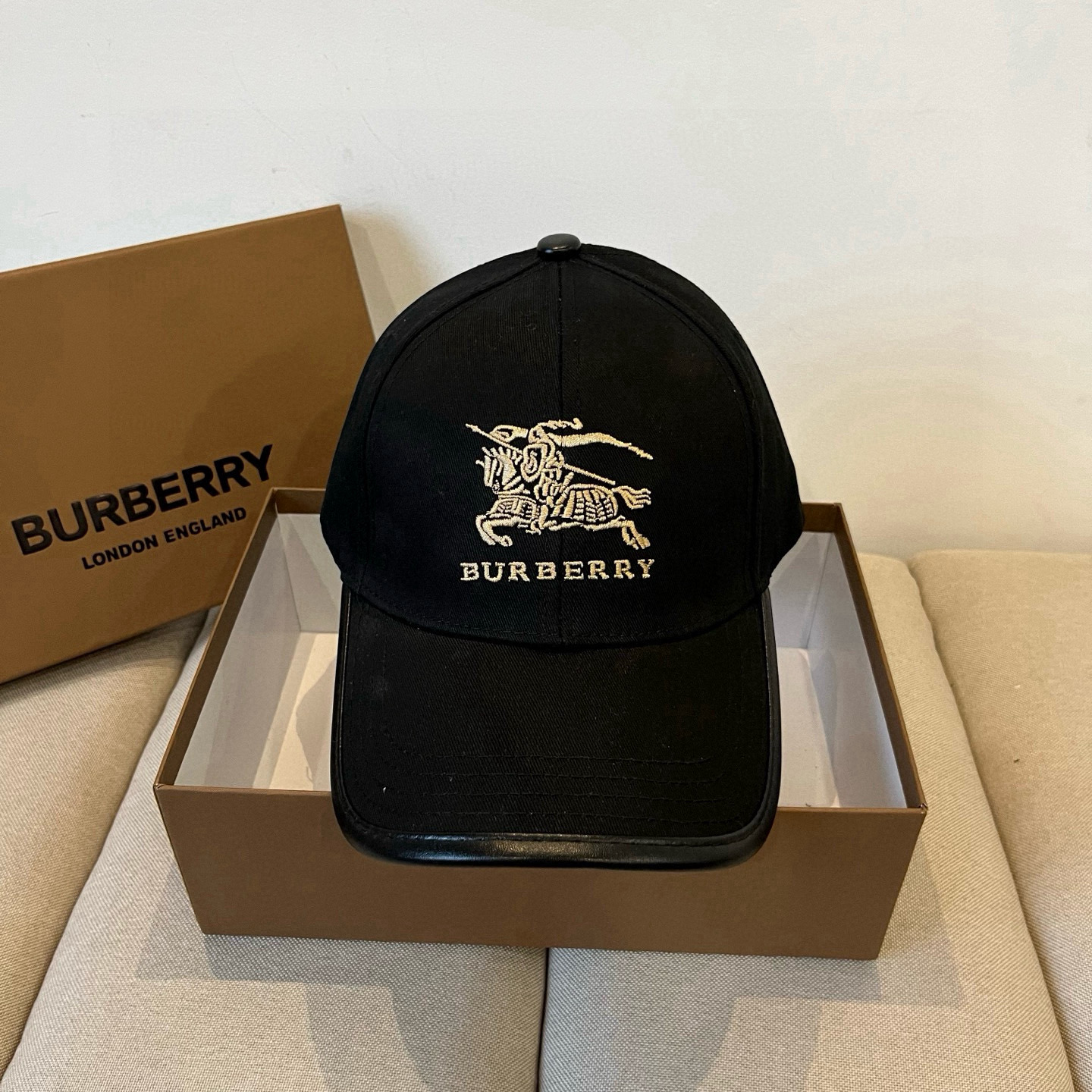  BURBERRY巴宝利早春新款棒球帽，简约尚时风，男女同款！高质品，尊享品质感！