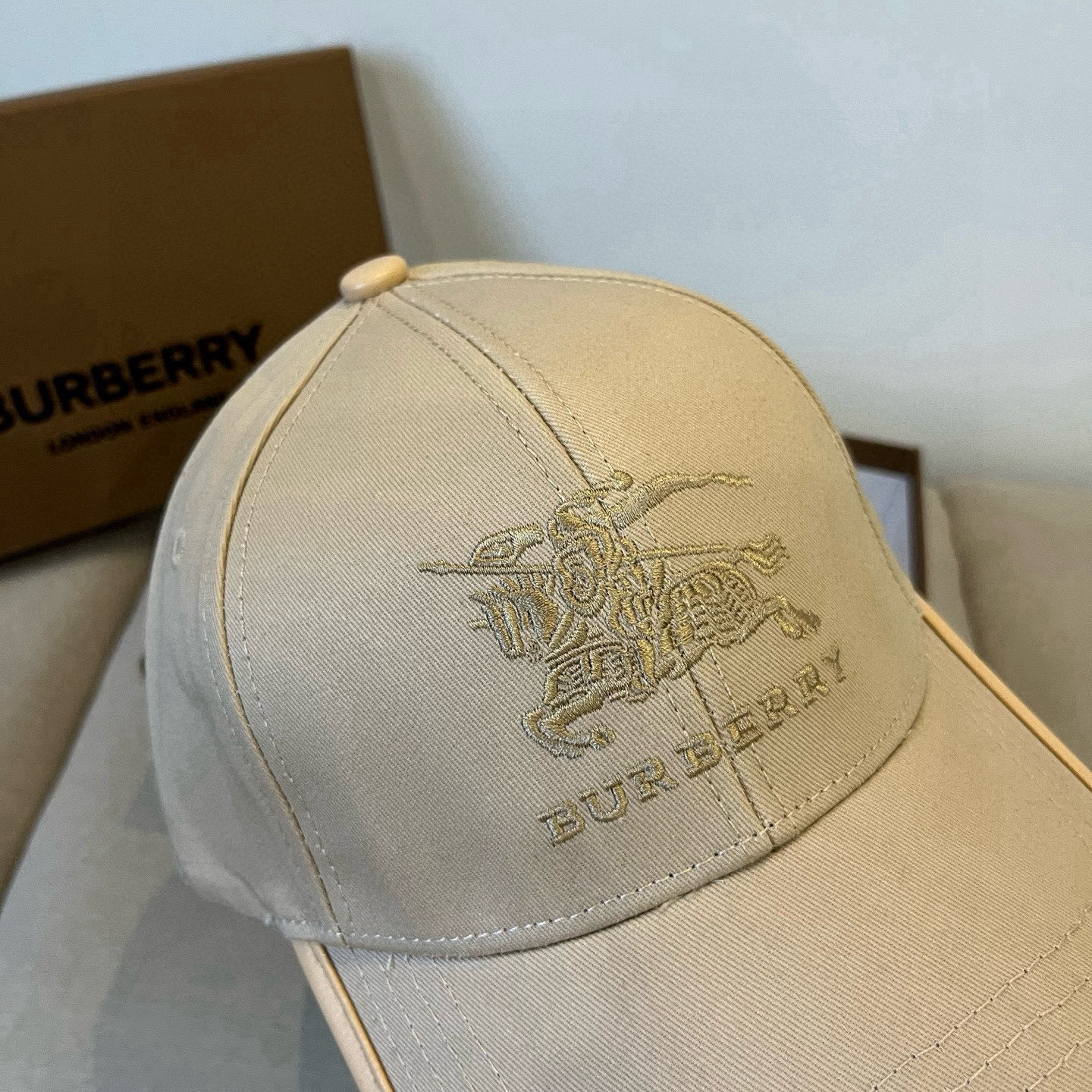  BURBERRY巴宝利早春新款棒球帽，简约尚时风，男女同款！高质品，尊享品质感！