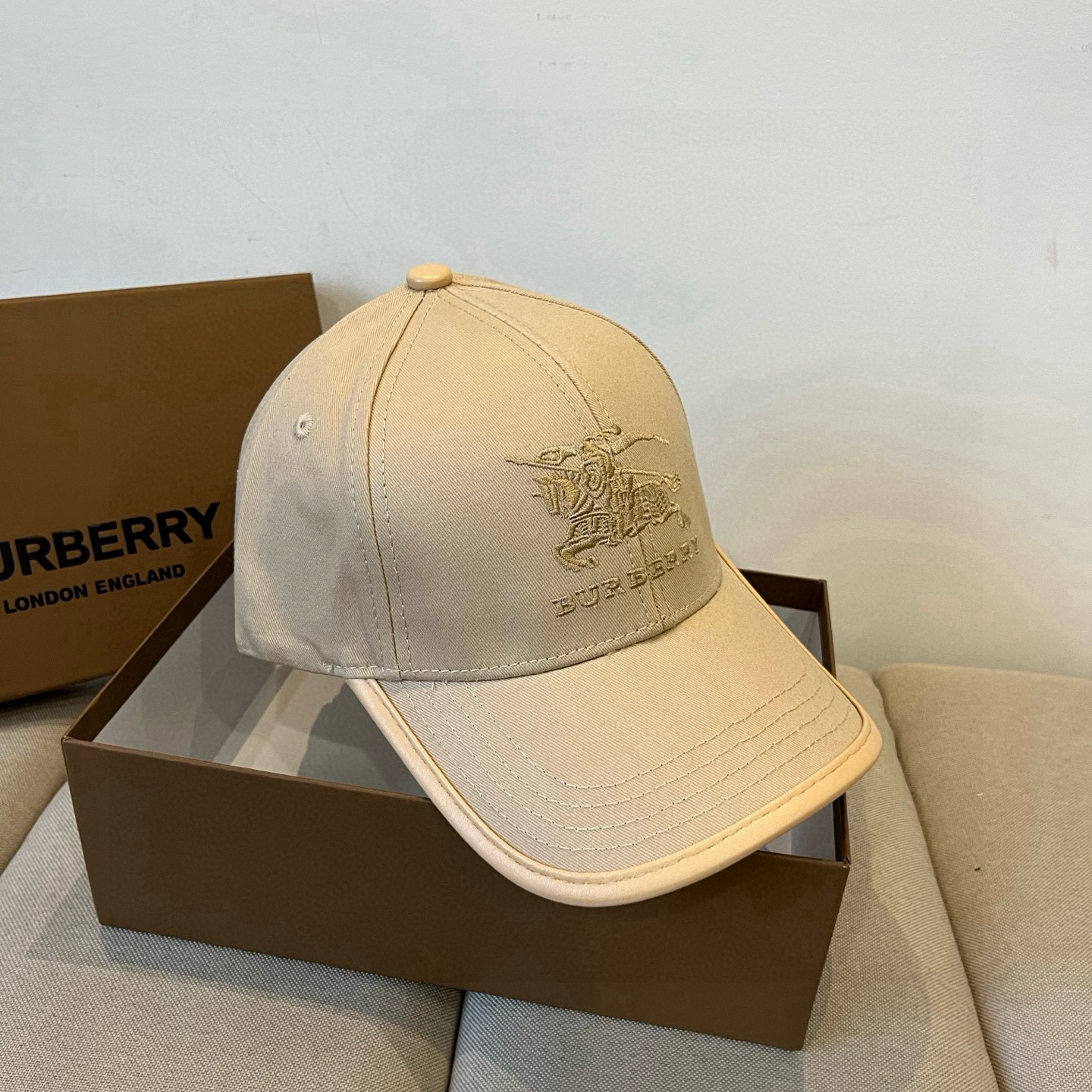  BURBERRY巴宝利早春新款棒球帽，简约尚时风，男女同款！高质品，尊享品质感！