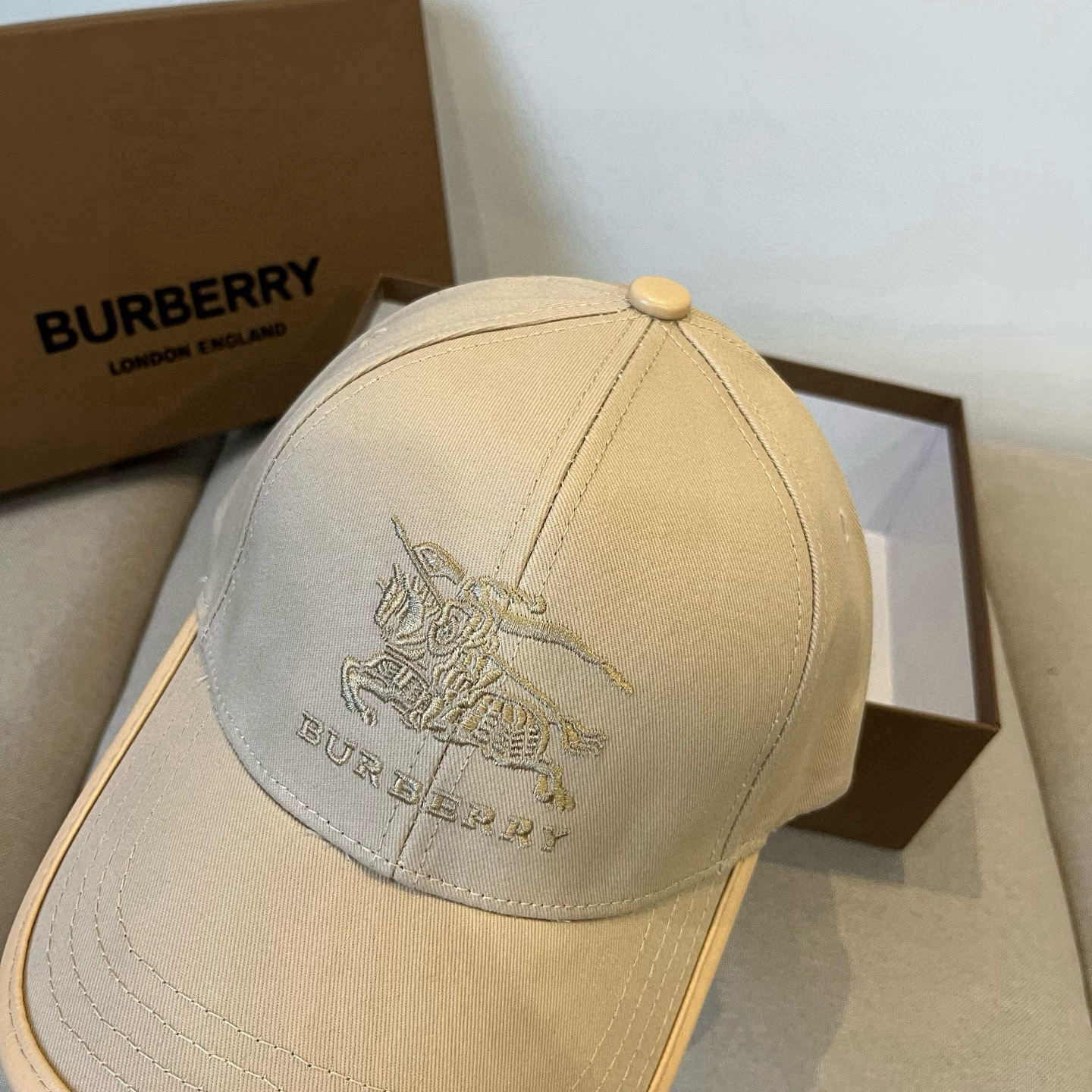  BURBERRY巴宝利早春新款棒球帽，简约尚时风，男女同款！高质品，尊享品质感！