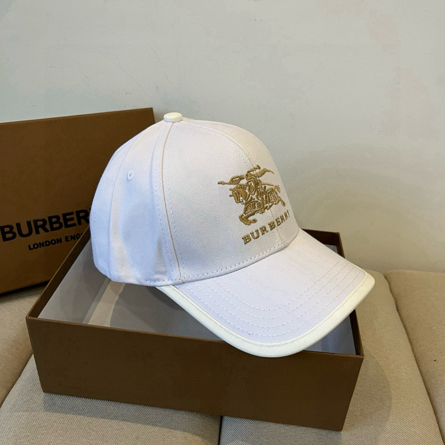  BURBERRY巴宝利早春新款棒球帽，简约尚时风，男女同款！高质品，尊享品质感！