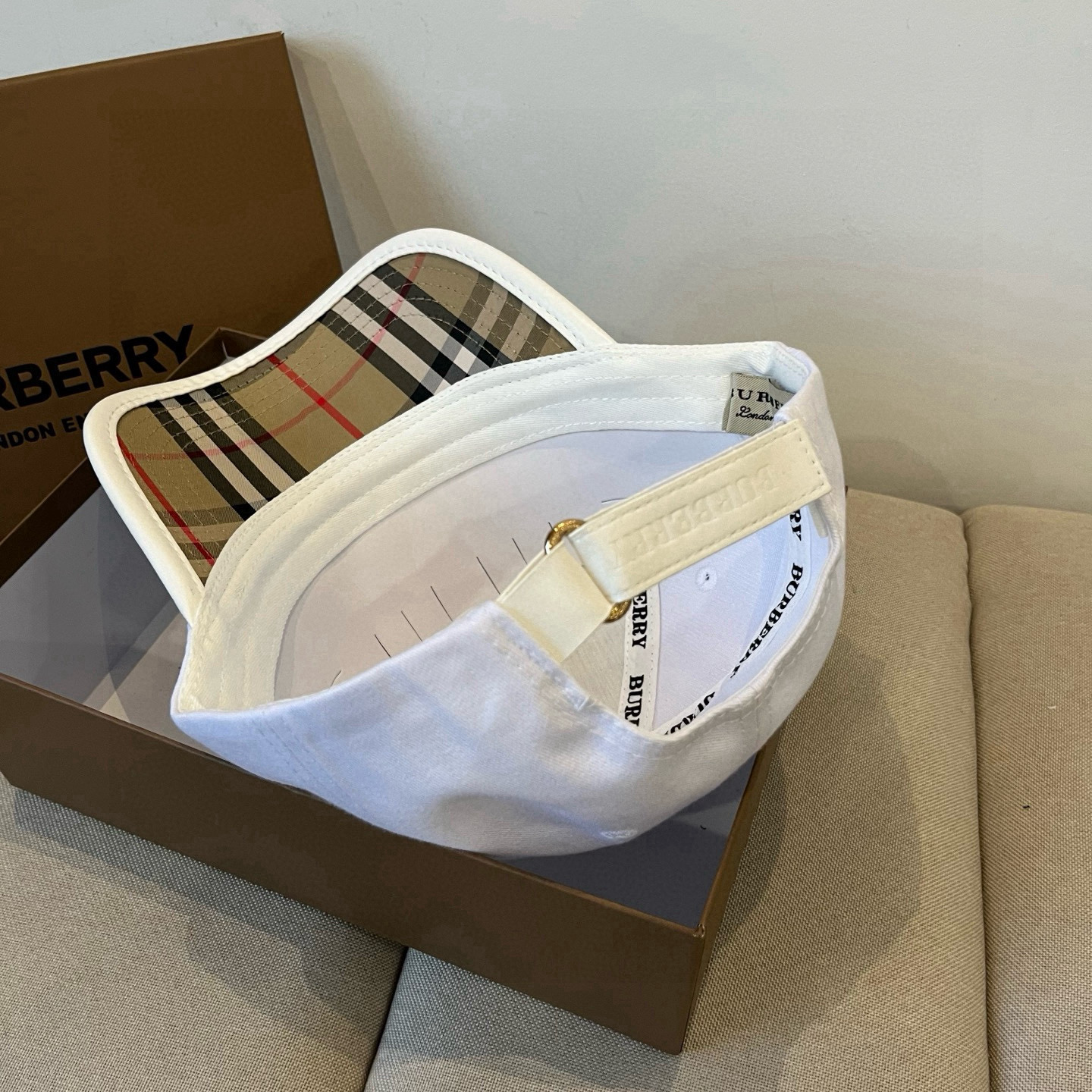  BURBERRY巴宝利早春新款棒球帽，简约尚时风，男女同款！高质品，尊享品质感！