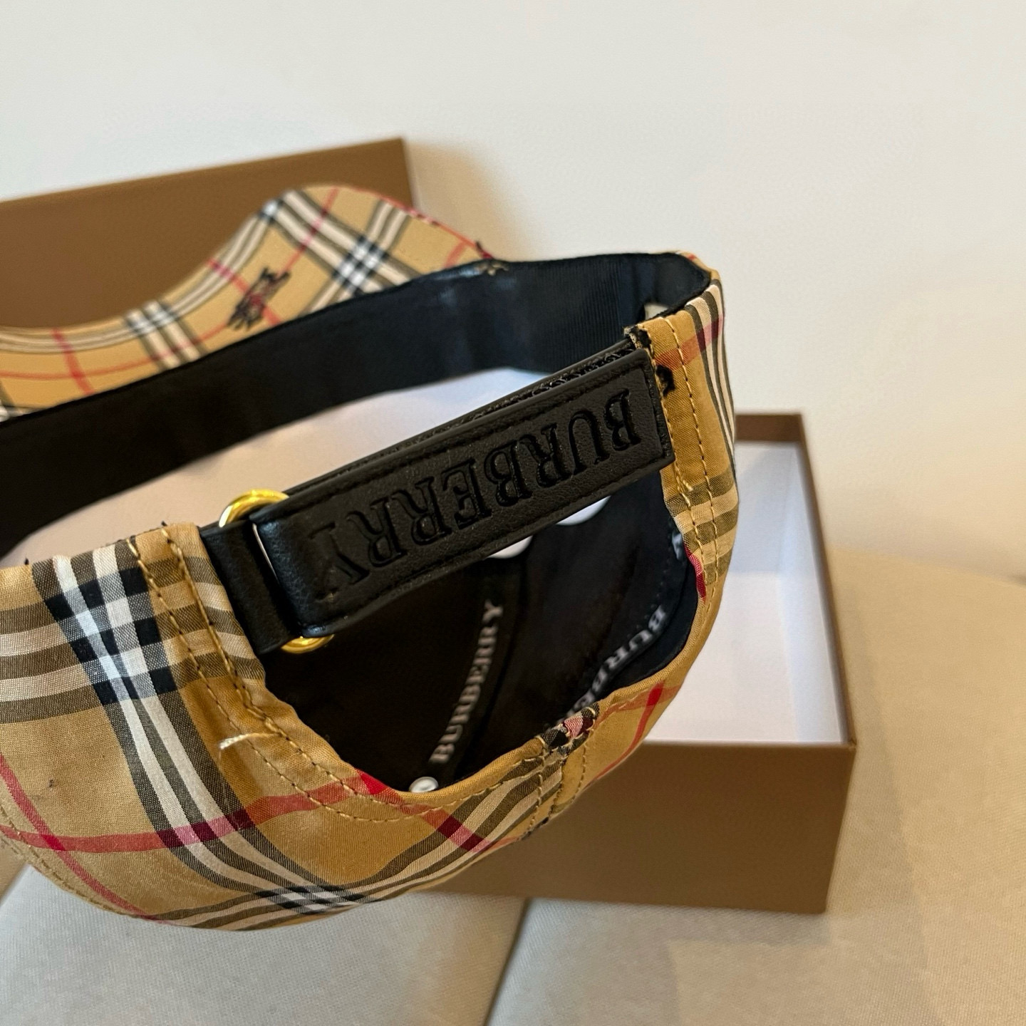  BURBERRY巴宝利早春新款棒球帽，简约尚时风，男女同款！高质品，尊享品质感！