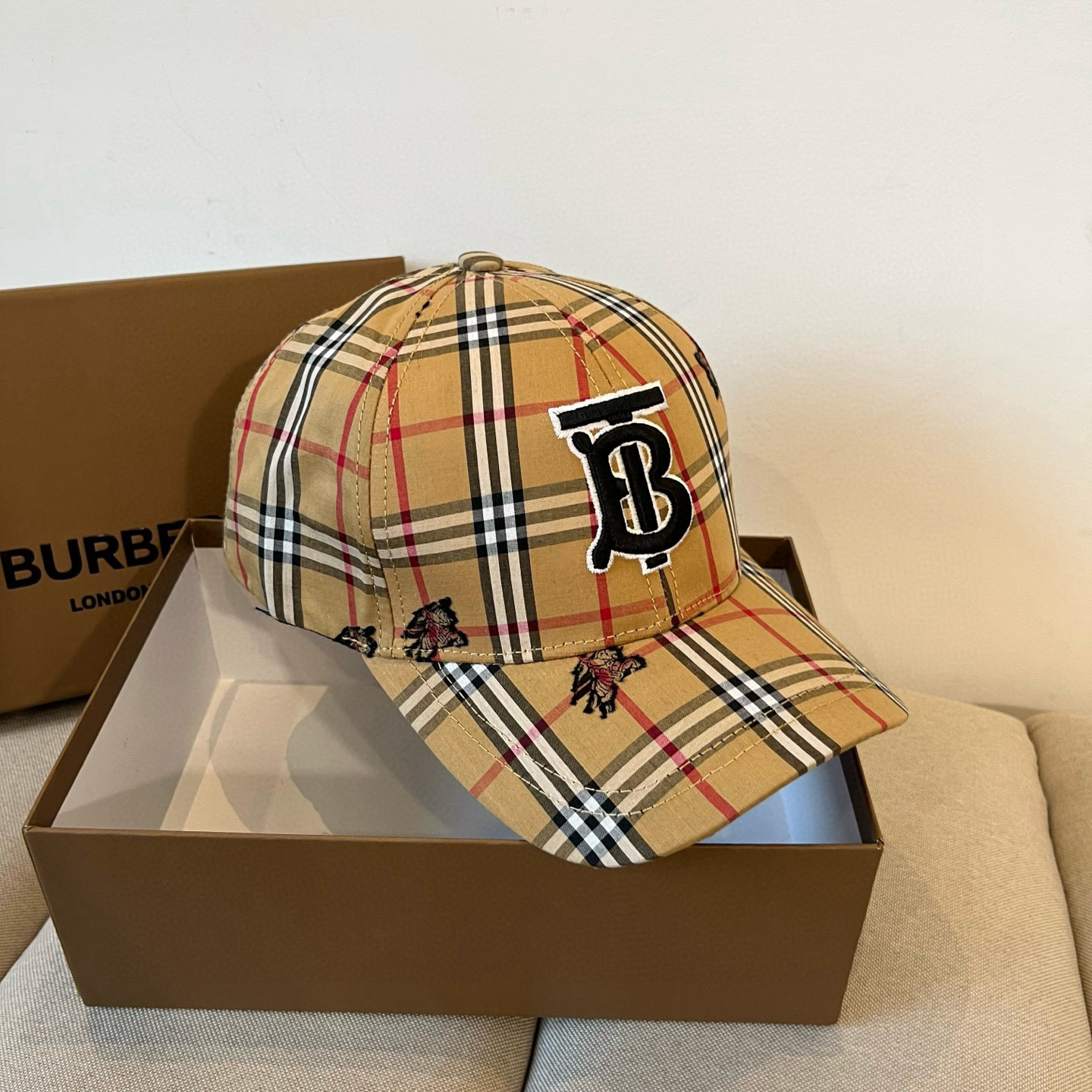  BURBERRY巴宝利早春新款棒球帽，简约尚时风，男女同款！高质品，尊享品质感！