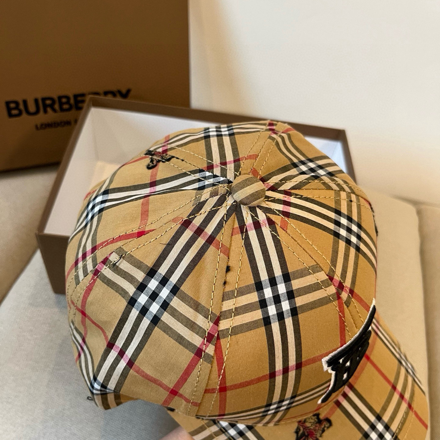  BURBERRY巴宝利早春新款棒球帽，简约尚时风，男女同款！高质品，尊享品质感！