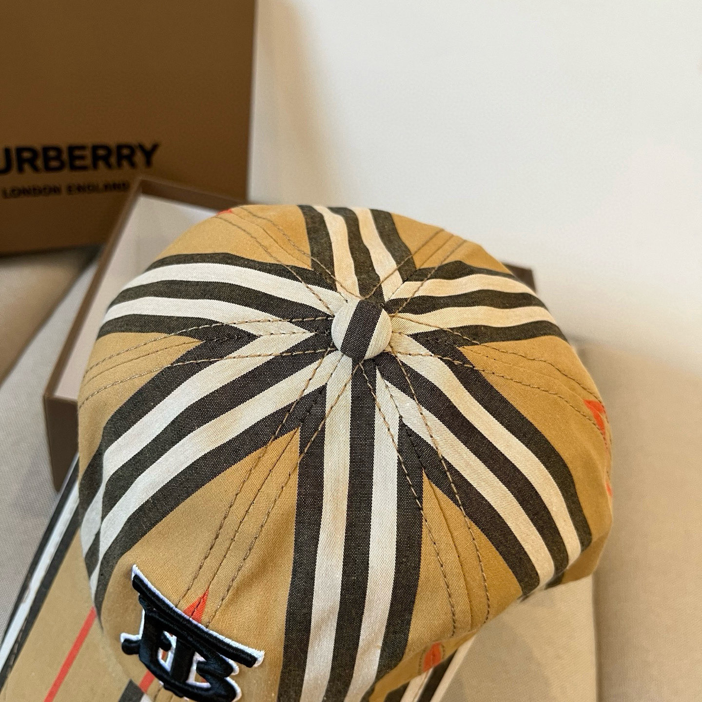  BURBERRY巴宝利早春新款棒球帽，简约尚时风，男女同款！高质品，尊享品质感！