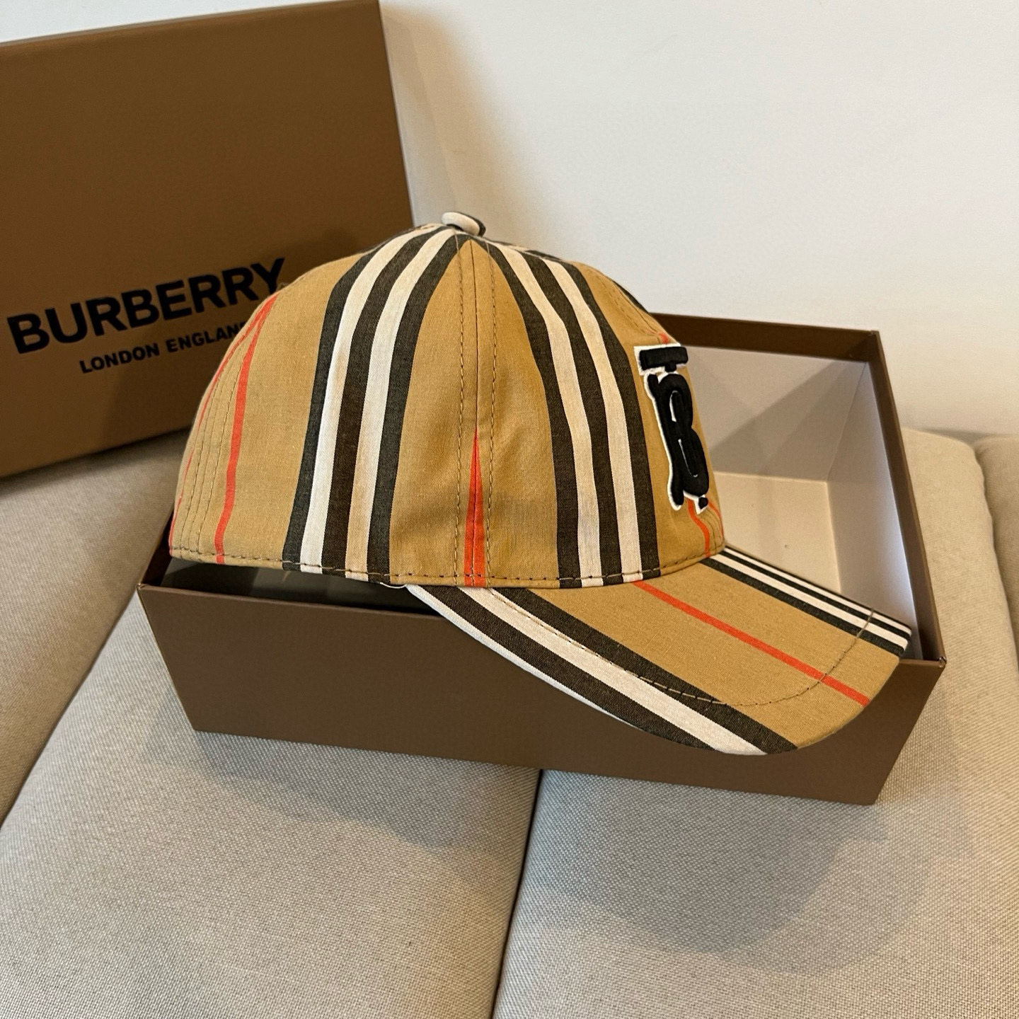  BURBERRY巴宝利早春新款棒球帽，简约尚时风，男女同款！高质品，尊享品质感！