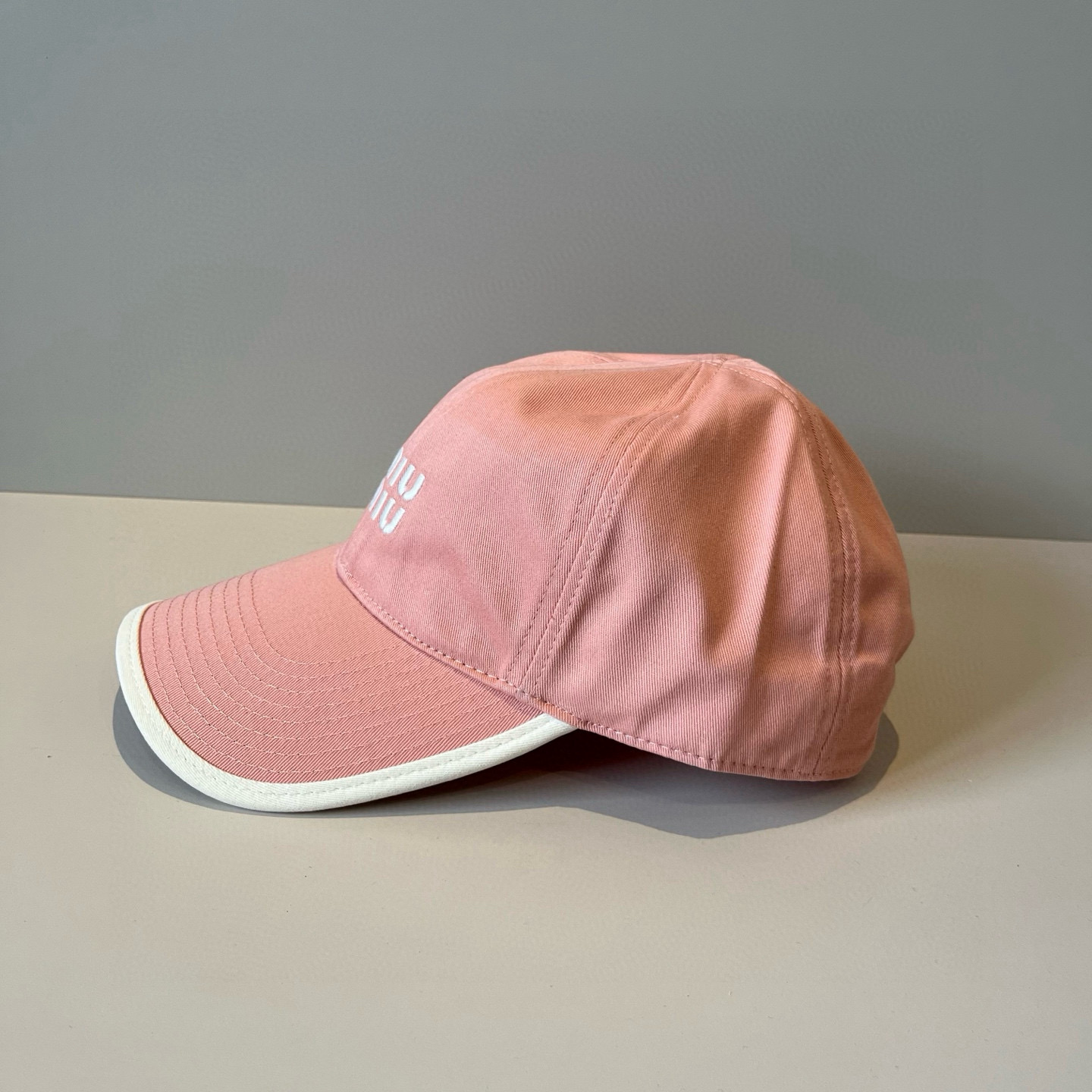  谬谬miumiu 原单春夏新款棒球帽，正品开模订制，原版做工细致质量超赞！