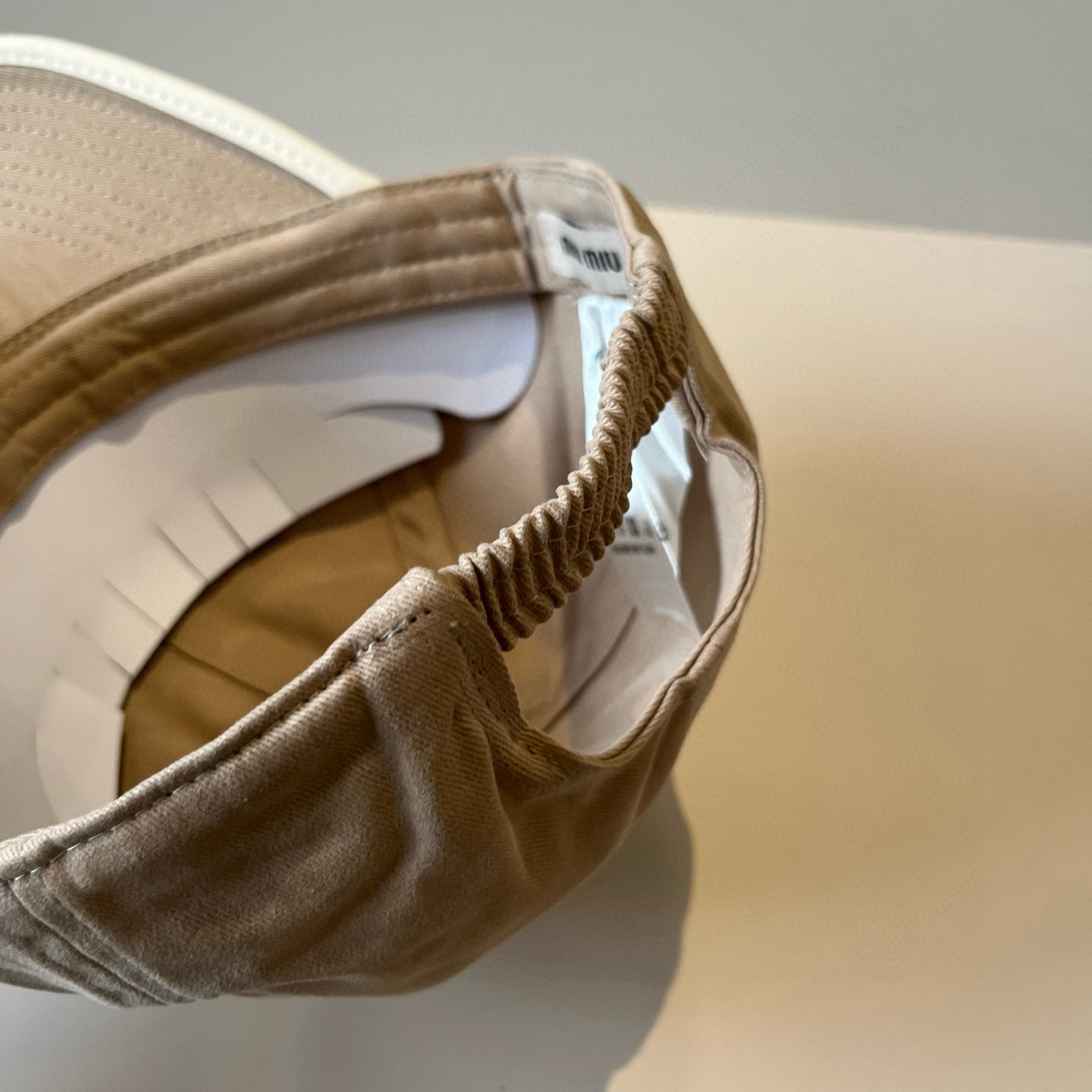  谬谬miumiu 原单春夏新款棒球帽，正品开模订制，原版做工细致质量超赞！