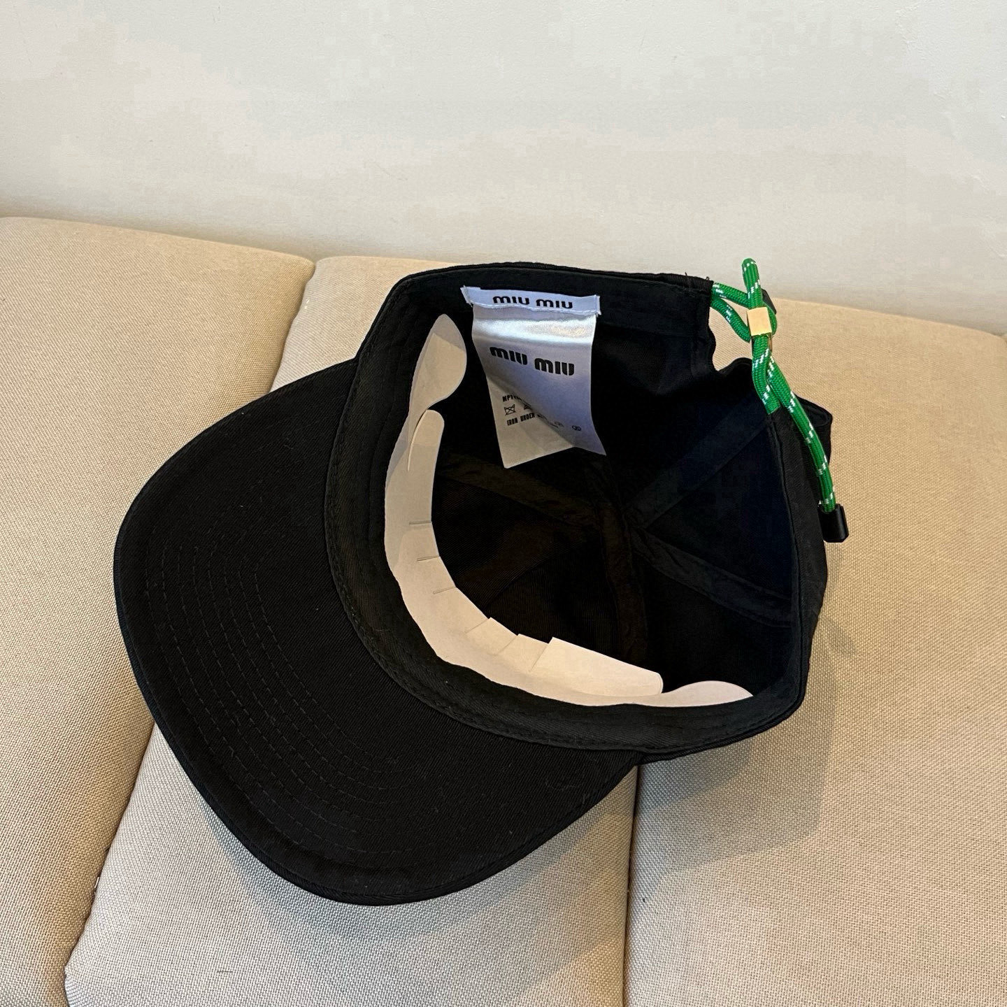  谬谬miumiu 原单春夏新款棒球帽，正品开模订制，原版做工细致质量超赞！