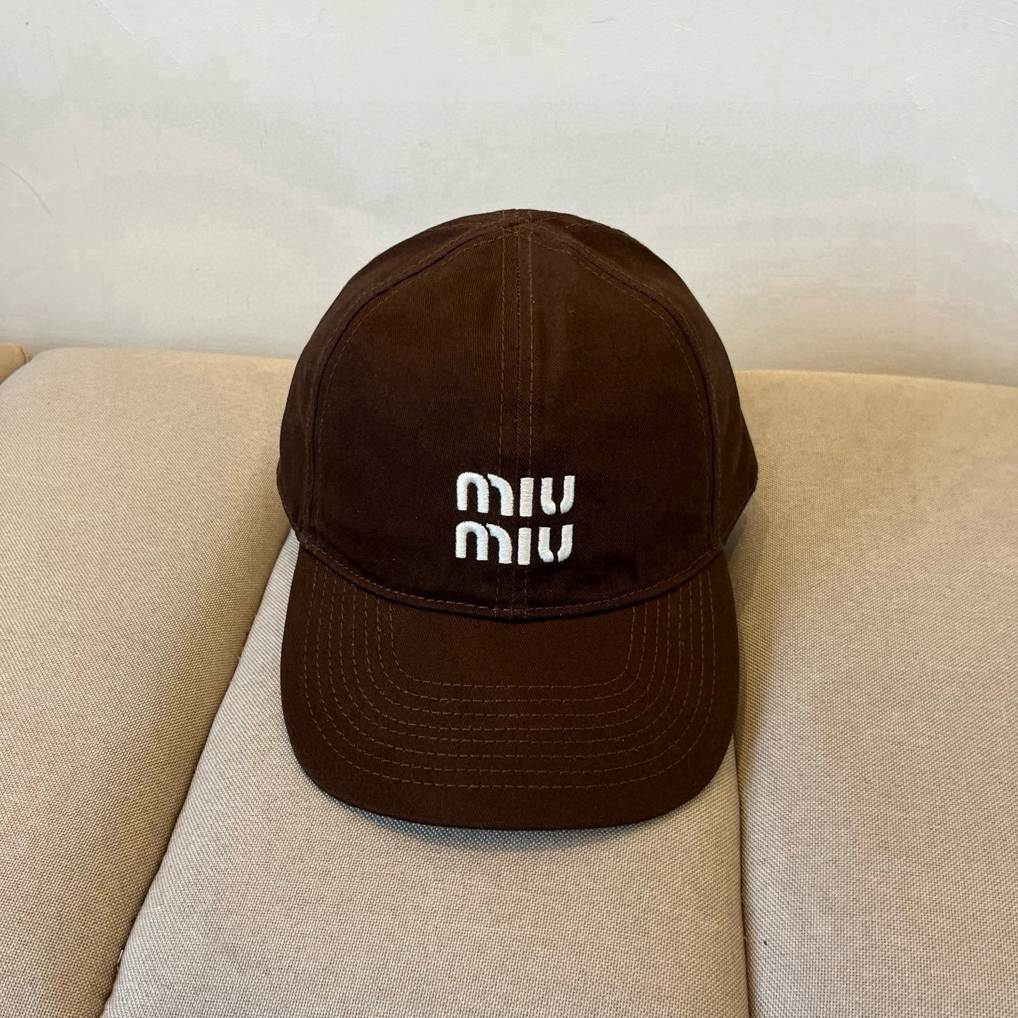  谬谬miumiu 原单春夏新款棒球帽，正品开模订制，原版做工细致质量超赞！