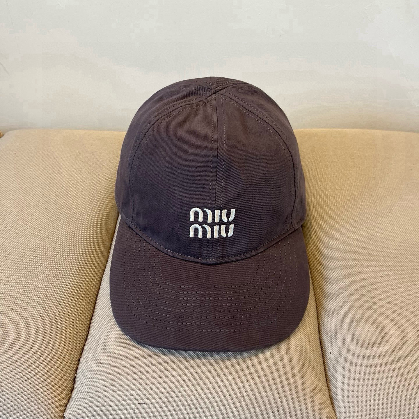  谬谬miumiu 原单春夏新款棒球帽，正品开模订制，原版做工细致质量超赞！