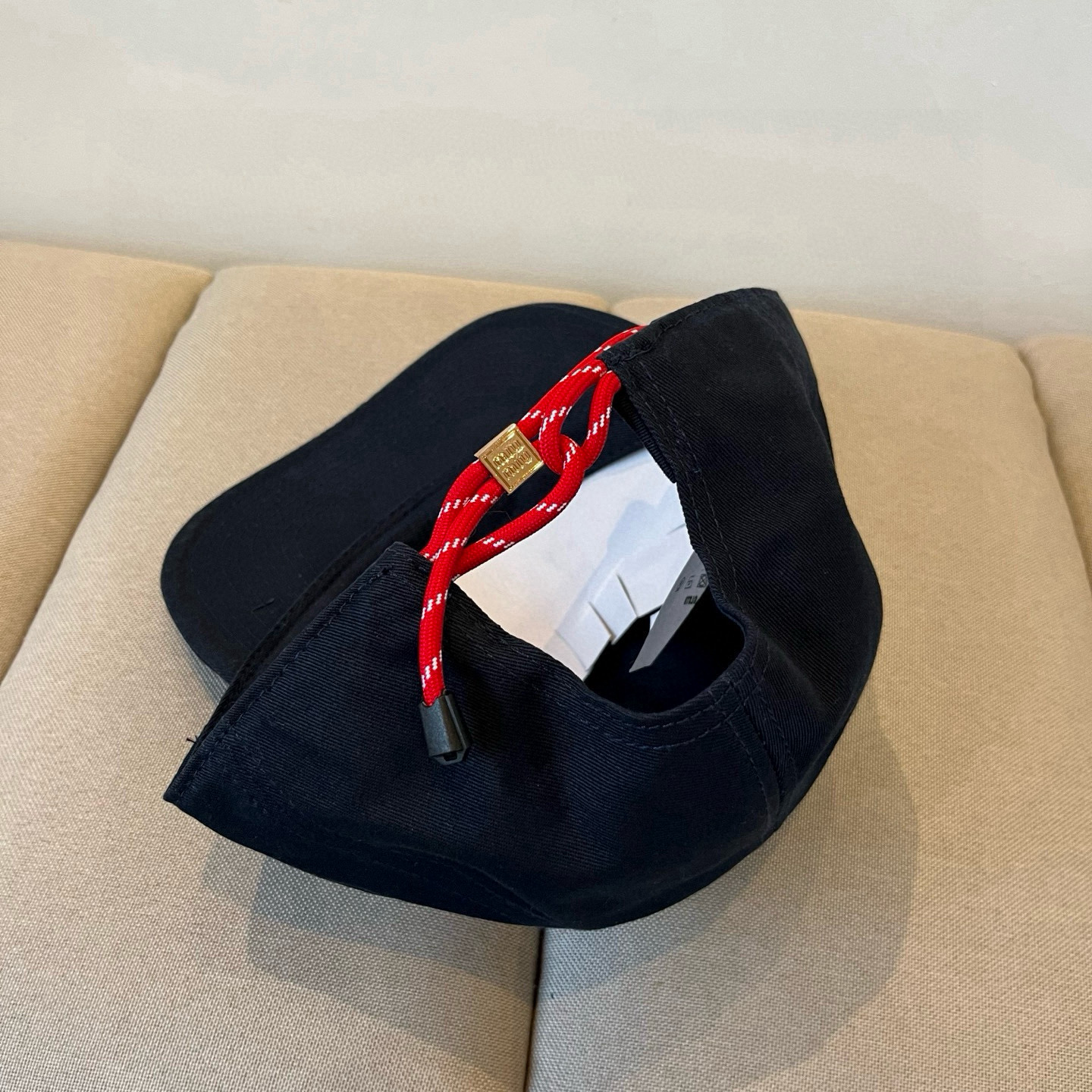  谬谬miumiu 原单春夏新款棒球帽，正品开模订制，原版做工细致质量超赞！