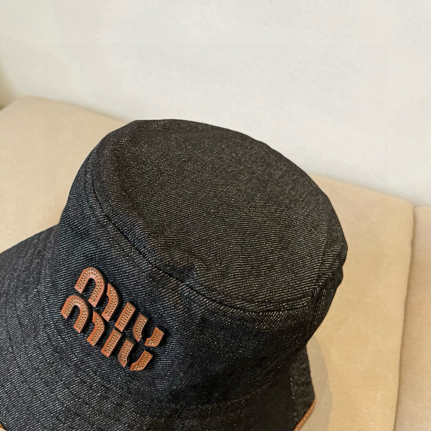  谬谬miumiu 原单春夏新款渔夫帽，正品开模订制，原版做工细致质量超赞！