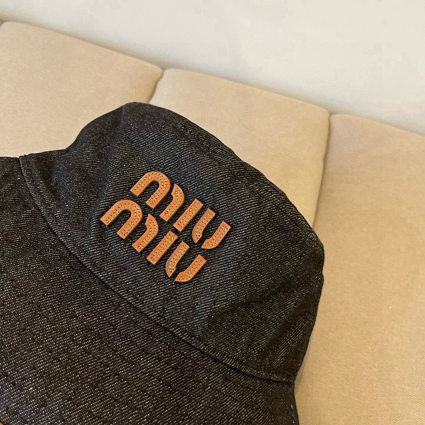  谬谬miumiu 原单春夏新款渔夫帽，正品开模订制，原版做工细致质量超赞！