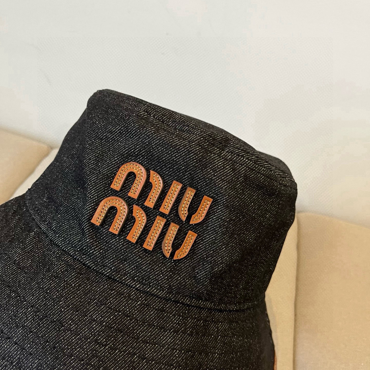  谬谬miumiu 原单春夏新款渔夫帽，正品开模订制，原版做工细致质量超赞！