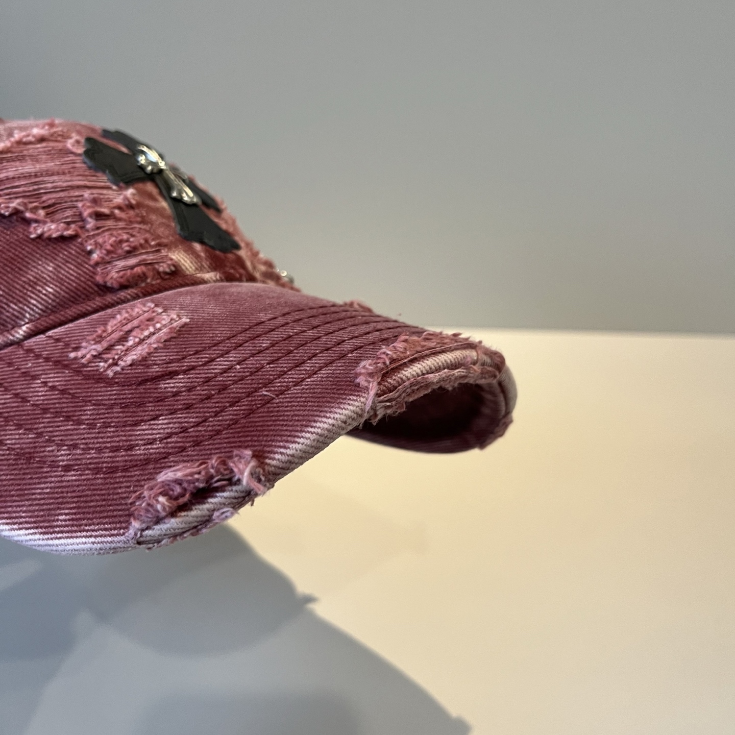  克罗心最新时尚前卫的休闲设计风格，戴上头就是这样好看看哦，做工精细，男女同款！