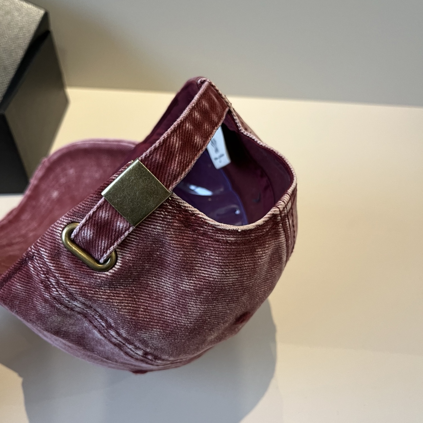  克罗心最新时尚前卫的休闲设计风格，戴上头就是这样好看看哦，做工精细，男女同款！