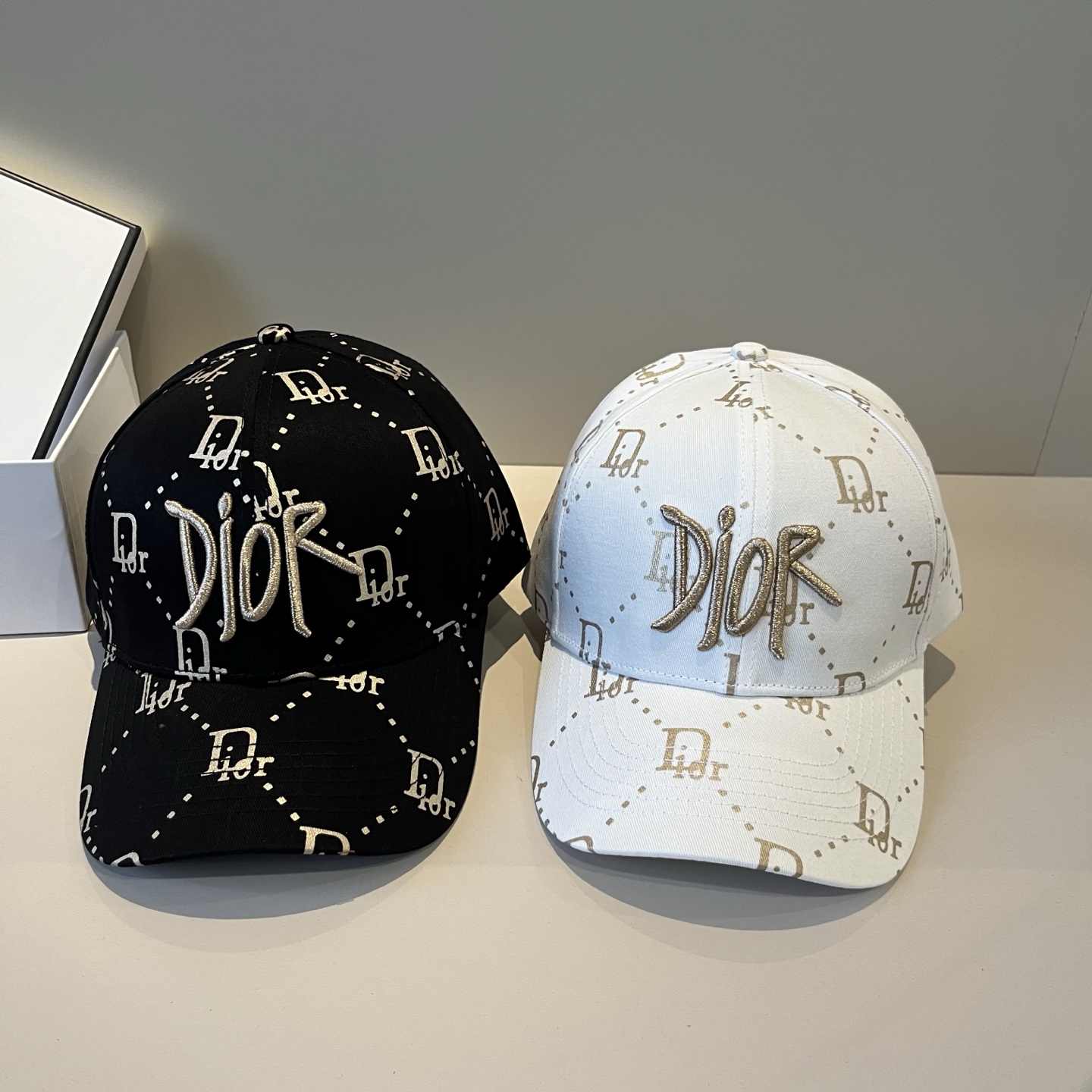 【DIOR迪奥】新款走量简约棒球帽🧢，新款出货，大牌款超好搭配，赶紧入手！