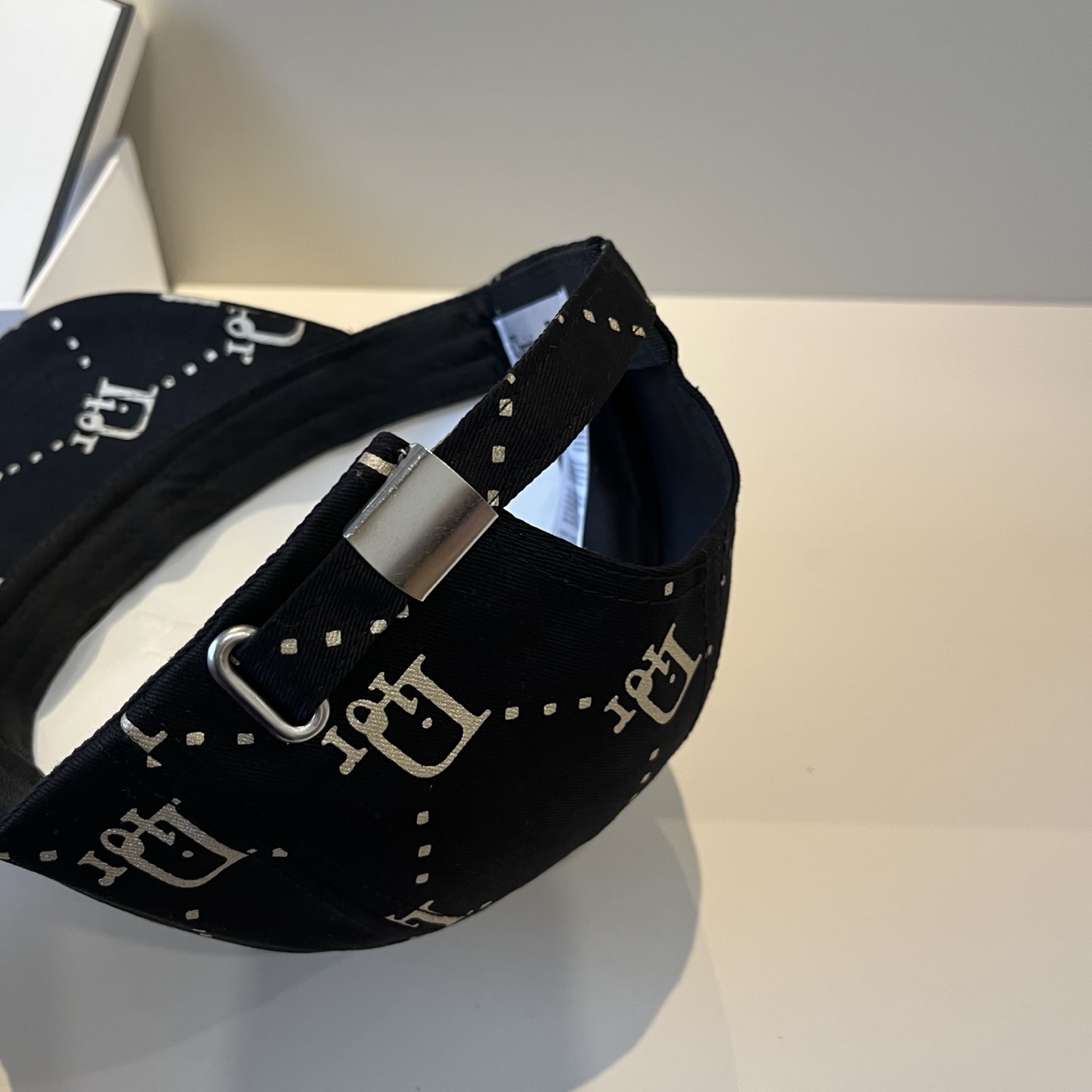 【DIOR迪奥】新款走量简约棒球帽🧢，新款出货，大牌款超好搭配，赶紧入手！