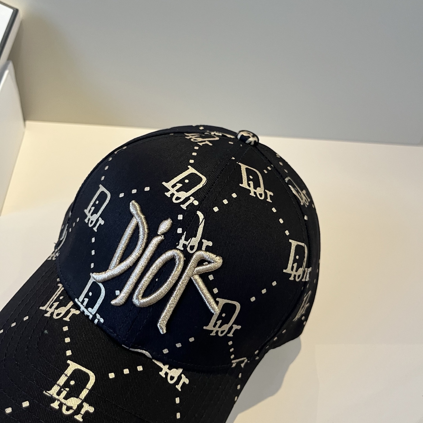 【DIOR迪奥】新款走量简约棒球帽🧢，新款出货，大牌款超好搭配，赶紧入手！