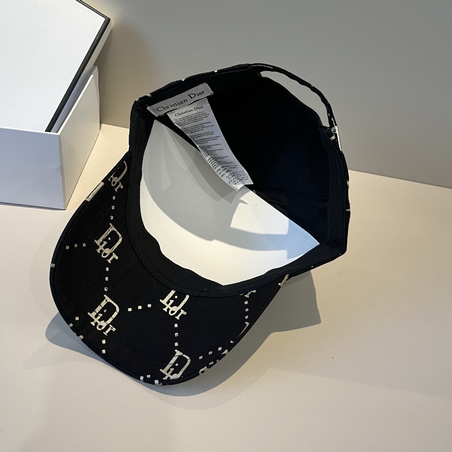 【DIOR迪奥】新款走量简约棒球帽🧢，新款出货，大牌款超好搭配，赶紧入手！