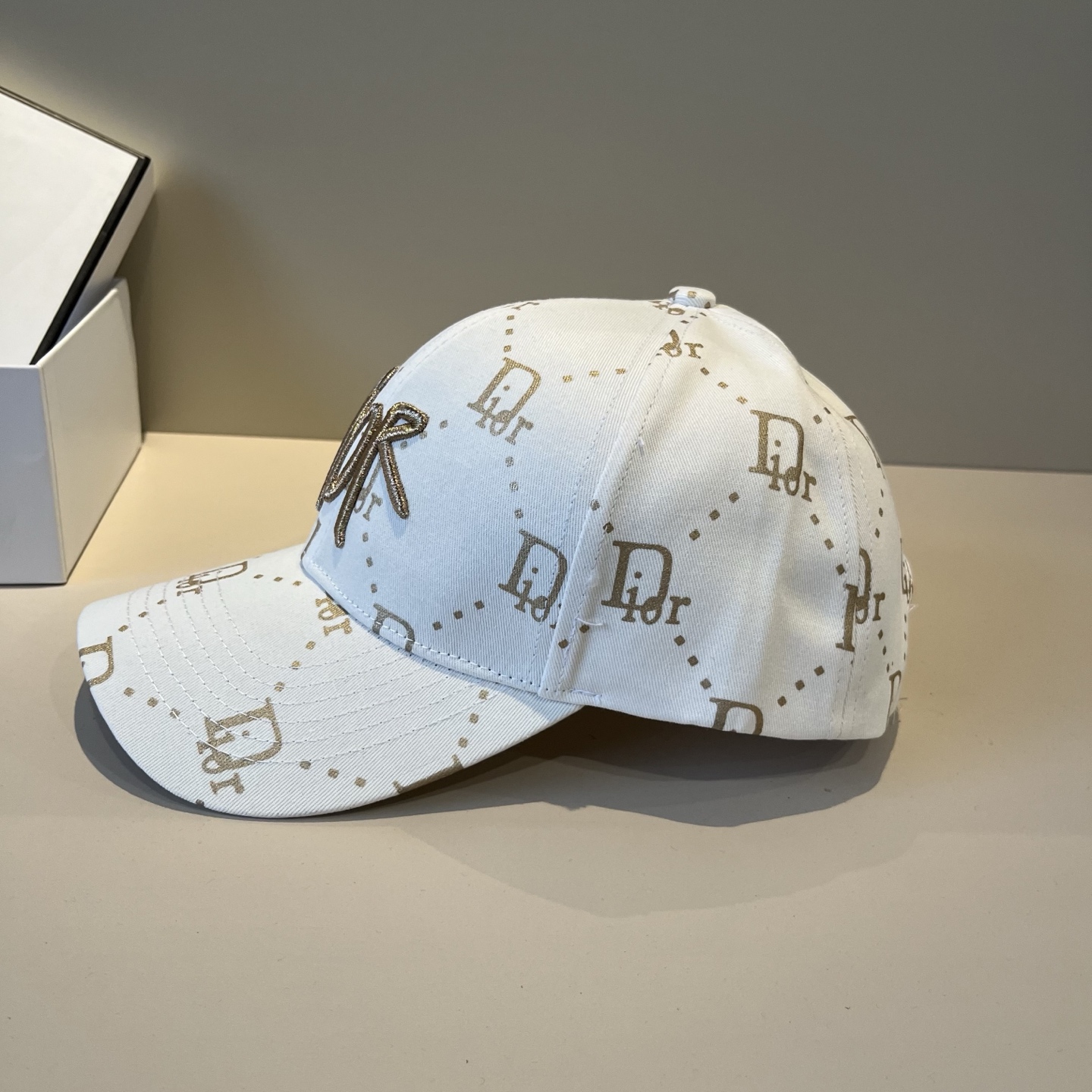 【DIOR迪奥】新款走量简约棒球帽🧢，新款出货，大牌款超好搭配，赶紧入手！