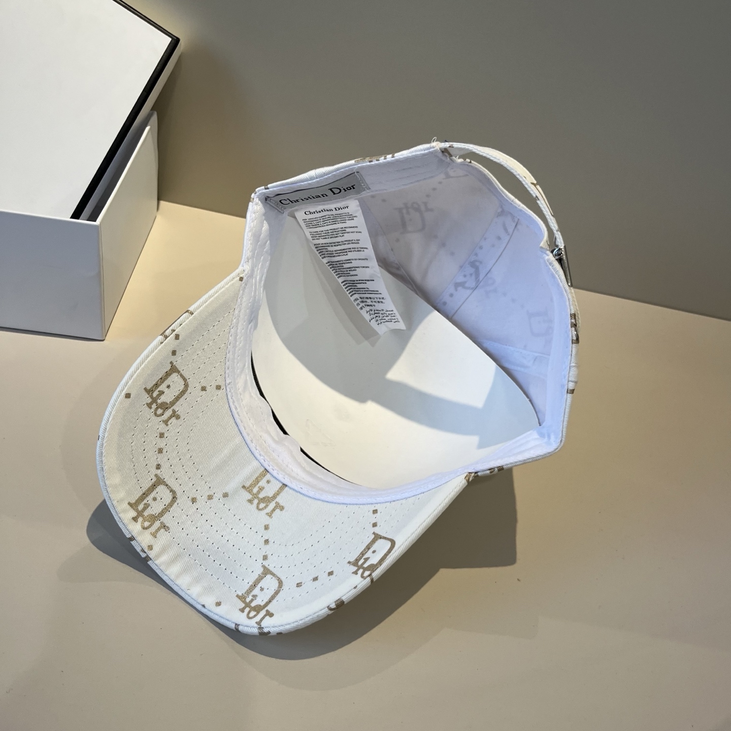 【DIOR迪奥】新款走量简约棒球帽🧢，新款出货，大牌款超好搭配，赶紧入手！