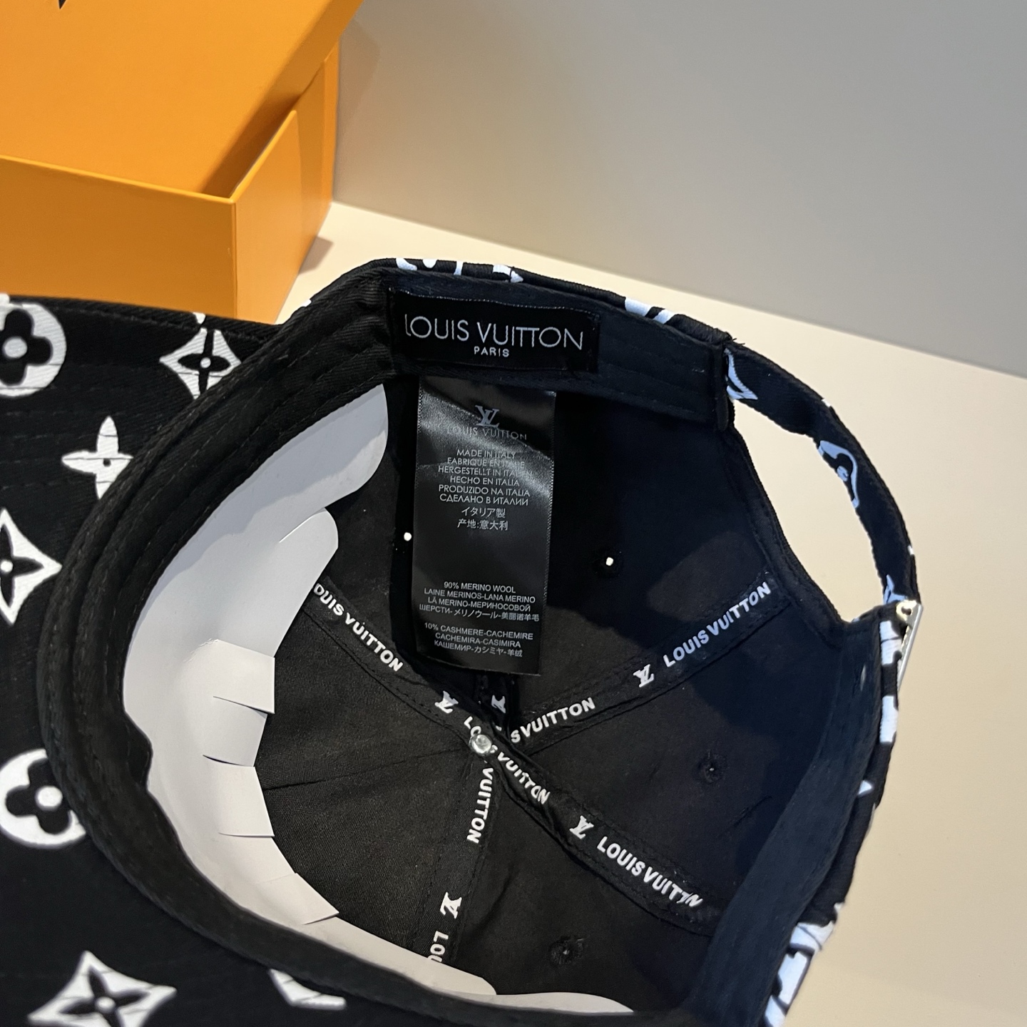 🧢路易威登棒球帽 LouisVuitton😍新款LV棒球帽，重工打造♥️高端大气，百搭款🤗男女通用！跑量