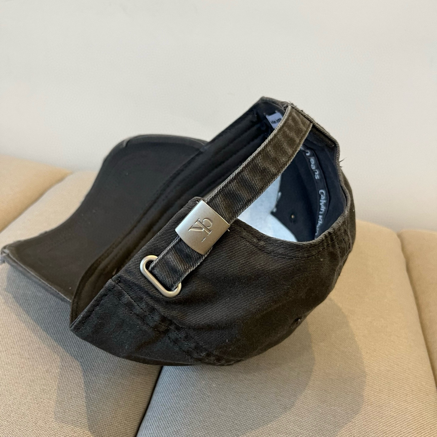  Calvin Klein，CKlogo棒球帽 请认准高端品质市场唯一对版，小红书推荐，时尚百搭，众多明