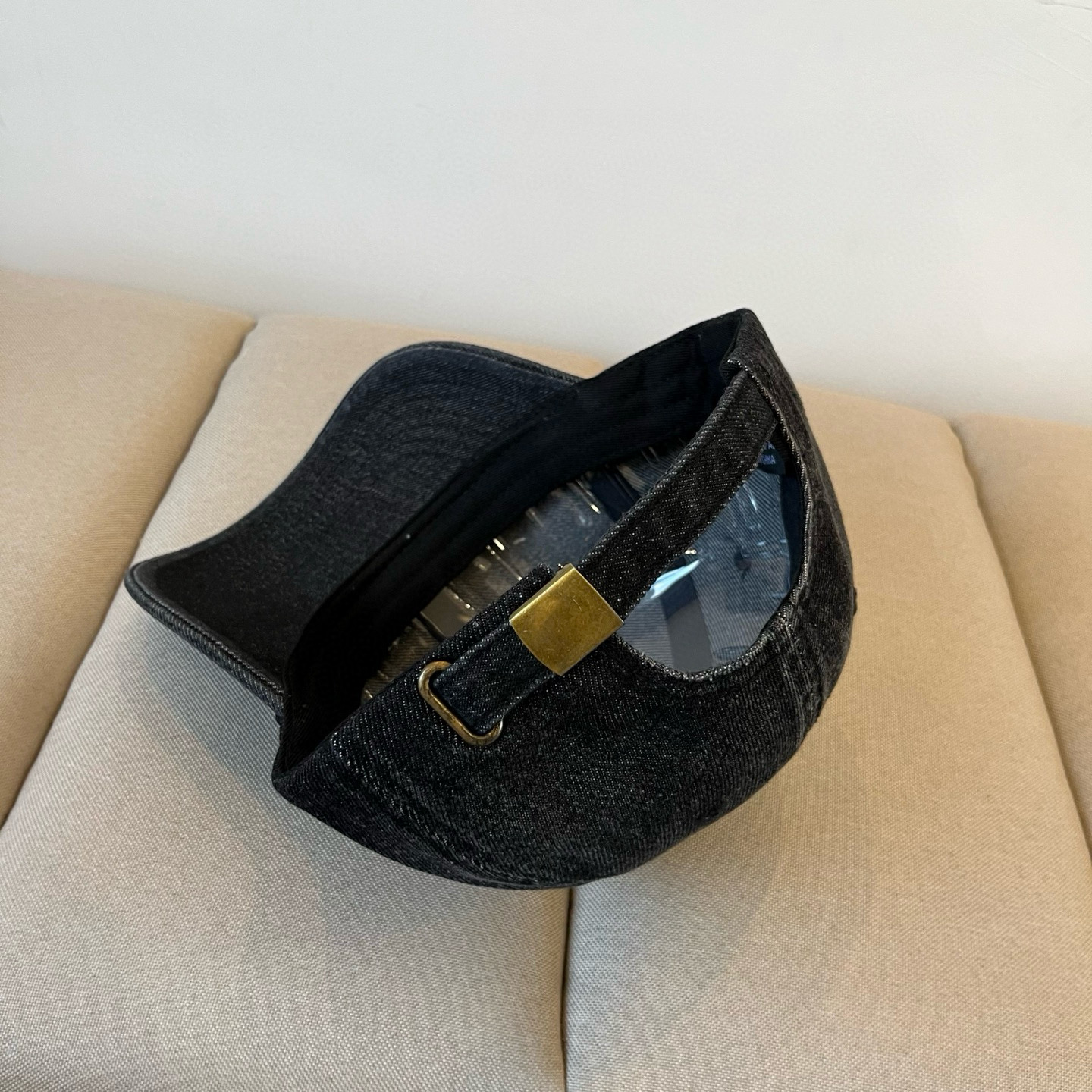  Calvin Klein，CKlogo棒球帽 请认准高端品质市场唯一对版，小红书推荐，时尚百搭，众多明