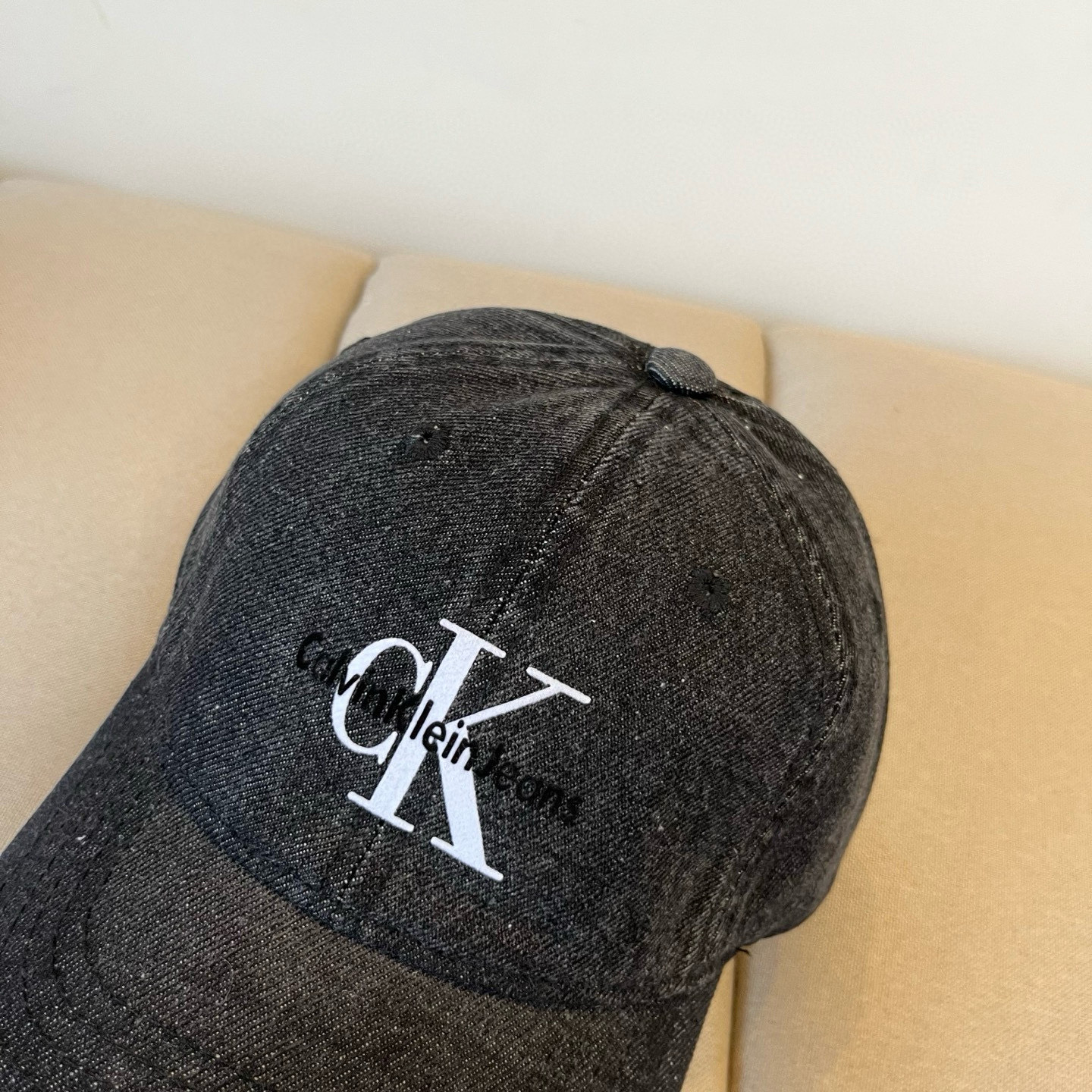  Calvin Klein，CKlogo棒球帽 请认准高端品质市场唯一对版，小红书推荐，时尚百搭，众多明