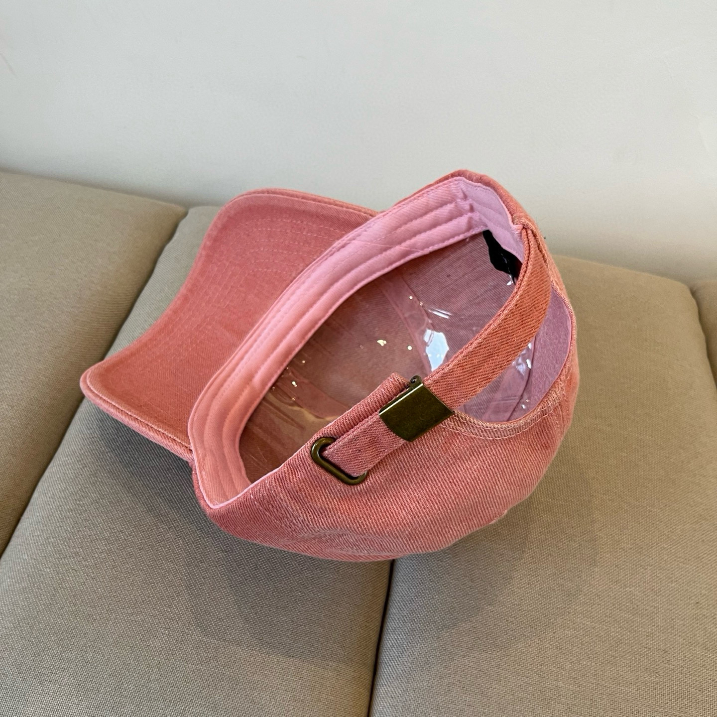  Calvin Klein，CKlogo棒球帽 请认准高端品质市场唯一对版，小红书推荐，时尚百搭，众多明